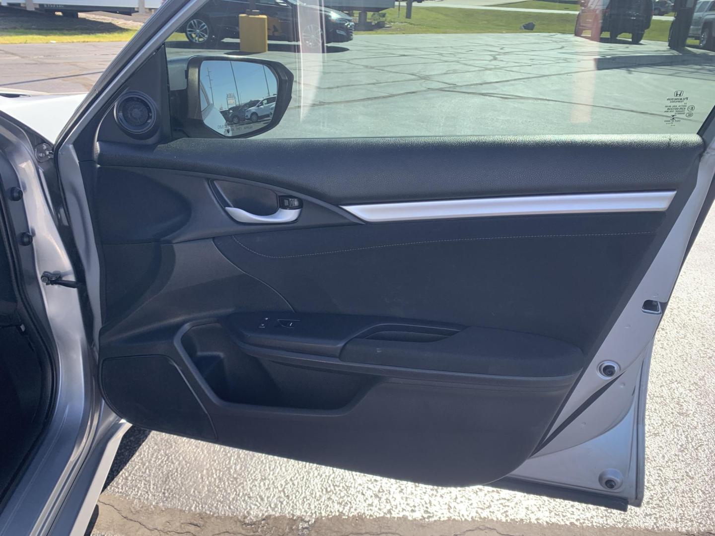 2018 SILVER /GRAY Honda Civic EX Sedan (19XFC2F72JE) with an 2.0L L4 DOHC 16V engine, Automatic transmission, located at 506 S. Kingshighway, Cape Girardeau, MO, 63703, (573) 235-5000, 37.294991, -89.553635 - Alarm System Bluetooth Cloth Seats Cruise Control Power Outlet Power Windows/Locks/Mirrors Keyless Entry Push-Button Engine Start Rear Window Defroster Remote Engine Start Steering Wheel Controls Tilt Steering Wheel USB Port We have financing available and we accept trades! Fill out a - Photo#11