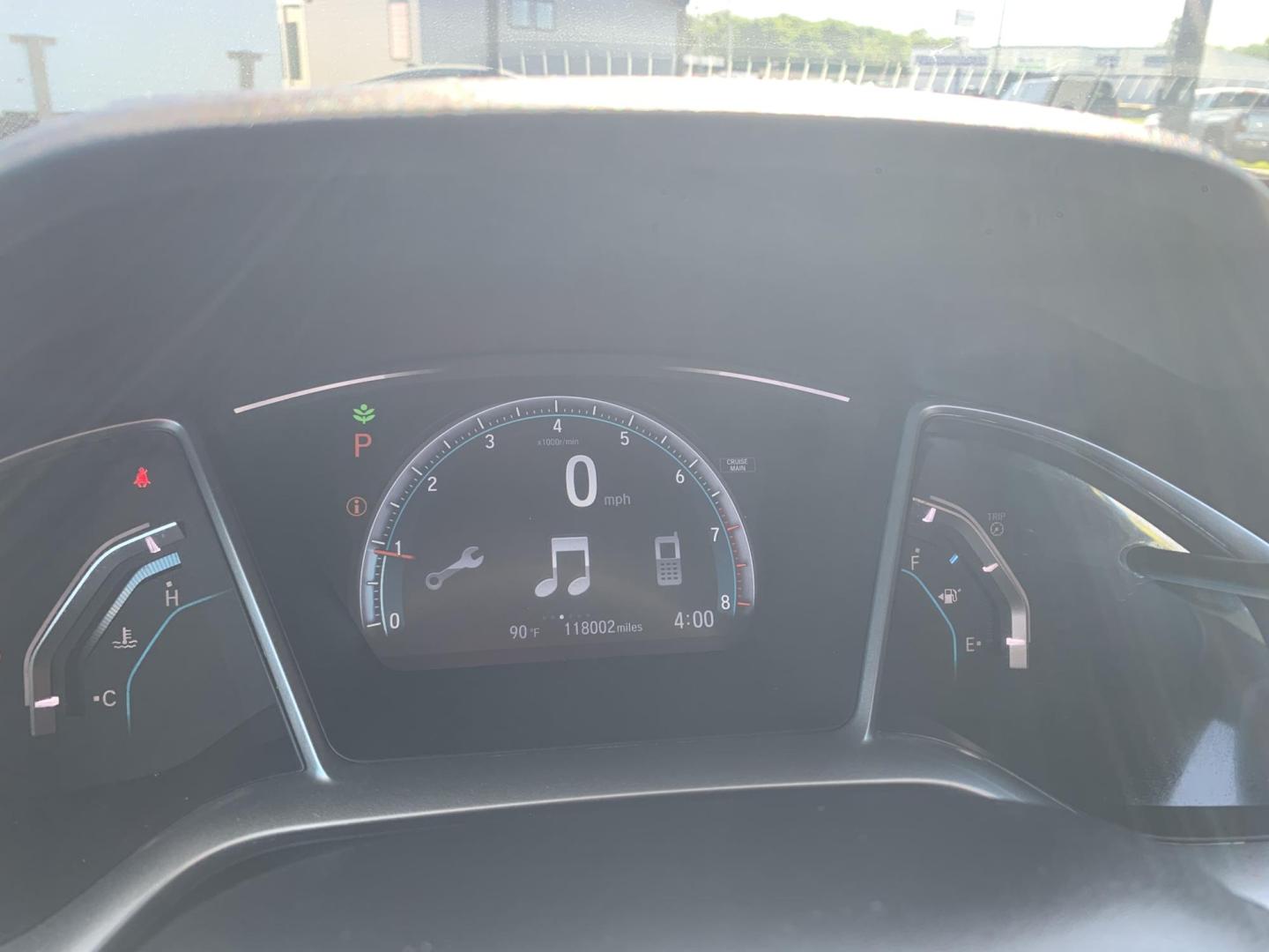 2018 SILVER /GRAY Honda Civic EX Sedan (19XFC2F72JE) with an 2.0L L4 DOHC 16V engine, Automatic transmission, located at 506 S. Kingshighway, Cape Girardeau, MO, 63703, (573) 235-5000, 37.294991, -89.553635 - Alarm System Bluetooth Cloth Seats Cruise Control Power Outlet Power Windows/Locks/Mirrors Keyless Entry Push-Button Engine Start Rear Window Defroster Remote Engine Start Steering Wheel Controls Tilt Steering Wheel USB Port We have financing available and we accept trades! Fill out a - Photo#24