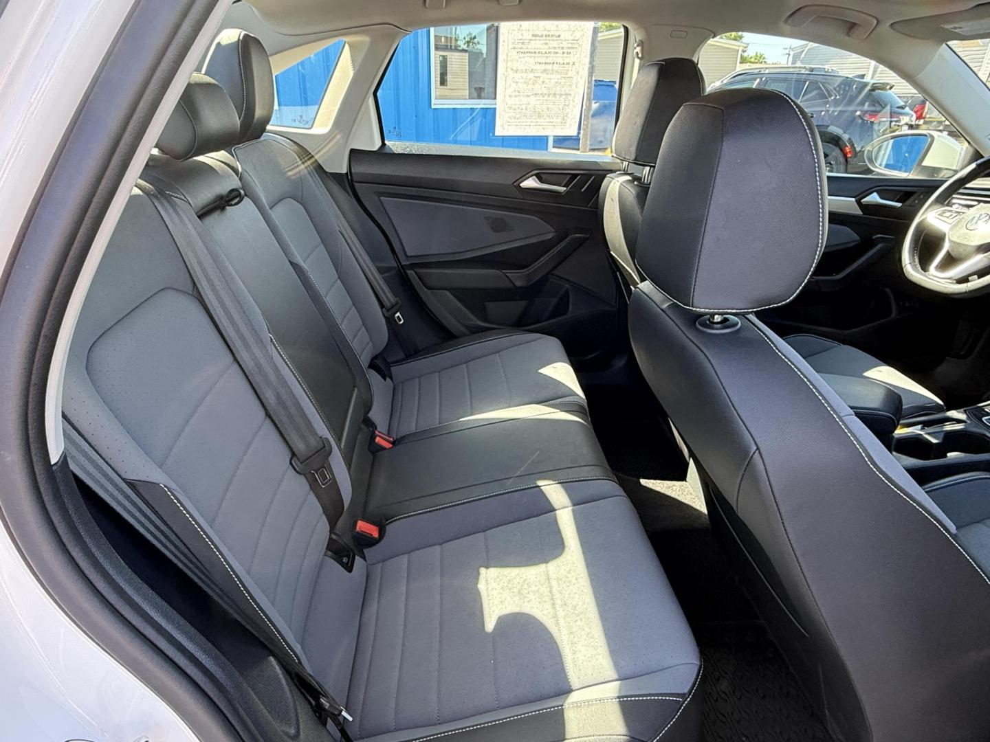 2025 WHITE /Black Volkswagen Jetta SE (3VW7X7BU9SM) with an 1.5L L4 DOHC 16V engine, Automatic transmission, located at 506 S. Kingshighway, Cape Girardeau, MO, 63703, (573) 235-5000, 37.294991, -89.553635 - 2025 Volkswagen Jetta SE 65xxx miles Front Wheel Drive 1.5L 4 Cyl Automatic Leather Backup Camera Power Driver Seat Heated Seats Sunroof Bluetooth Remote Start Cruise Power Windows/Locks/Mirrors We have financing available and we accept trades! Fill out a credit application on our webs - Photo#12