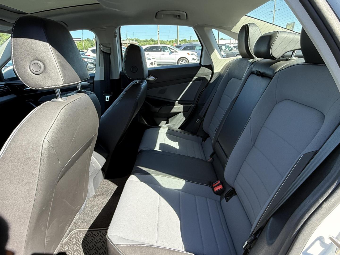 2025 WHITE /Black Volkswagen Jetta SE (3VW7X7BU9SM) with an 1.5L L4 DOHC 16V engine, Automatic transmission, located at 506 S. Kingshighway, Cape Girardeau, MO, 63703, (573) 235-5000, 37.294991, -89.553635 - 2025 Volkswagen Jetta SE 65xxx miles Front Wheel Drive 1.5L 4 Cyl Automatic Leather Backup Camera Power Driver Seat Heated Seats Sunroof Bluetooth Remote Start Cruise Power Windows/Locks/Mirrors We have financing available and we accept trades! Fill out a credit application on our webs - Photo#15