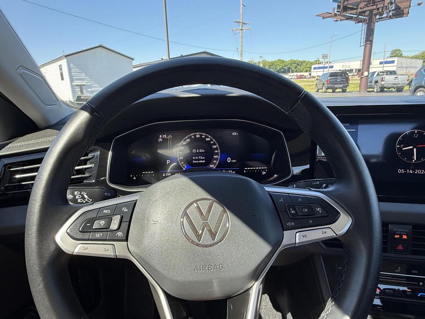 2025 WHITE /Black Volkswagen Jetta SE (3VW7X7BU9SM) with an 1.5L L4 DOHC 16V engine, Automatic transmission, located at 506 S. Kingshighway, Cape Girardeau, MO, 63703, (573) 235-5000, 37.294991, -89.553635 - 2025 Volkswagen Jetta SE 65xxx miles Front Wheel Drive 1.5L 4 Cyl Automatic Leather Backup Camera Power Driver Seat Heated Seats Sunroof Bluetooth Remote Start Cruise Power Windows/Locks/Mirrors We have financing available and we accept trades! Fill out a credit application on our webs - Photo#20
