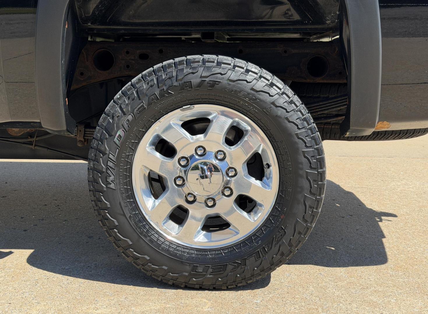 2012 BLACK /Black Chevrolet Silverado 2500HD LT Crew Cab 4WD (1GC1KXCG7CF) with an 6.0L V8 engine, Automatic transmission, located at 2990 Old Orchard Rd., Jackson, MO, 63755, 37.354214, -89.612106 - 2012 Chevrolet Silverado 2500HD LT 102xxx miles 4x4 6.0L V8 Automatic Power Driver Seat Remote Start Cruise Power Windows/Locks/Mirrors We have financing available and we accept trades! Fill out a credit application on our website or come by today! If you have any questions, give us a call - Photo#34