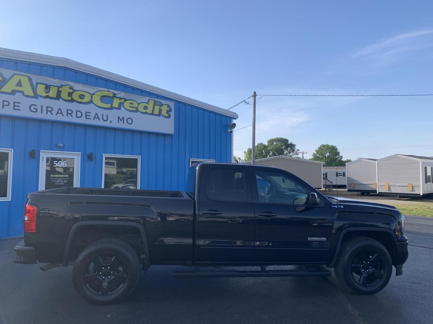 2017 BLACK /GRAY GMC Sierra 1500 Base Double Cab 4WD (1GTV2LEC5HZ) with an 5.3L V8 OHV 16V engine, Automatic transmission, located at 506 S. Kingshighway, Cape Girardeau, MO, 63703, (573) 235-5000, 37.294991, -89.553635 - 2017 GMC Sierra 1500 Base Double Cab 4WD 94,xxx miles Backup Cam Cruise Bluetooth 4 wheel drive Cloth Seats Seating for 6 We have financing available and we accept trades! Fill out a credit application on our website or come by today! If you have any questions, give us a call at (573) 235-5 - Photo#9