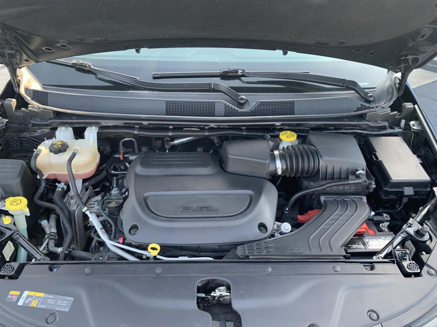 2023 BLACK /BLACK Chrysler Pacifica Touring-L (2C4RC1BG8PR) with an 3.6L V6 DOHC 24V engine, Automatic transmission, located at 506 S. Kingshighway, Cape Girardeau, MO, 63703, (573) 235-5000, 37.294991, -89.553635 - 2023 Chrysler Pacifica Touring-L 70,xxx miles One Owner Heated Leather Seats Heated Steering Wheel Adaptive Cruise Power Sliding Doors Keyless Entry Remote Start Power Windows/Locks/Mirros Backup Camera Bluetooth We have financing available and we accept trades! Fill out a credit applica - Photo#2