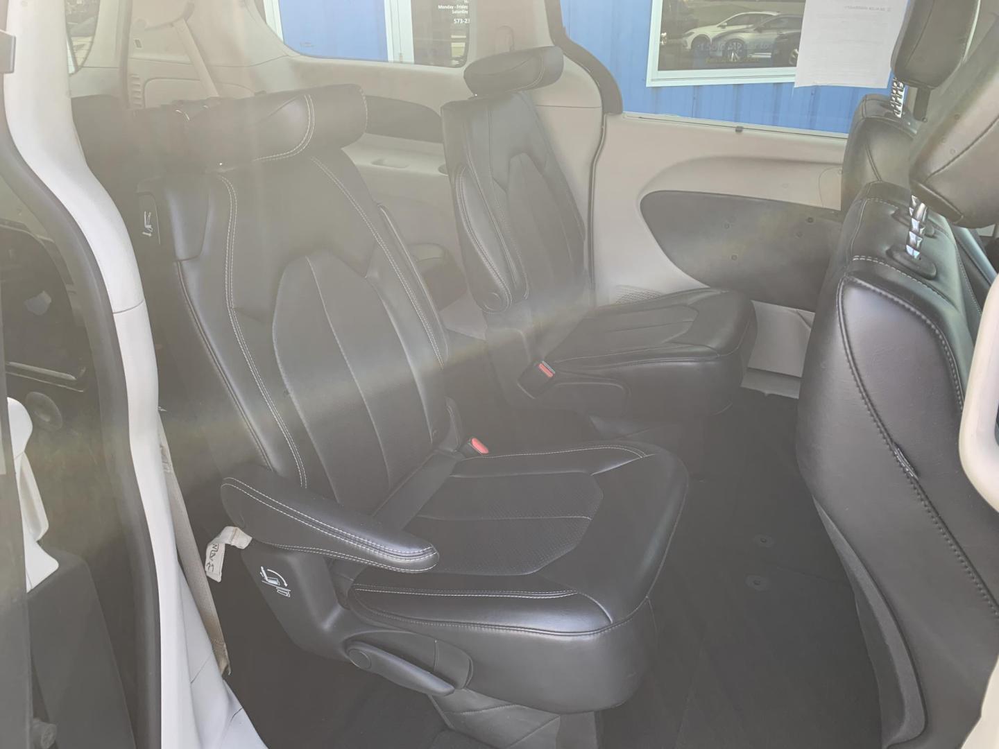 2023 BLACK /BLACK Chrysler Pacifica Touring-L (2C4RC1BG8PR) with an 3.6L V6 DOHC 24V engine, Automatic transmission, located at 506 S. Kingshighway, Cape Girardeau, MO, 63703, (573) 235-5000, 37.294991, -89.553635 - 2023 Chrysler Pacifica Touring-L 70,xxx miles One Owner Heated Leather Seats Heated Steering Wheel Adaptive Cruise Power Sliding Doors Keyless Entry Remote Start Power Windows/Locks/Mirros Backup Camera Bluetooth We have financing available and we accept trades! Fill out a credit applica - Photo#13