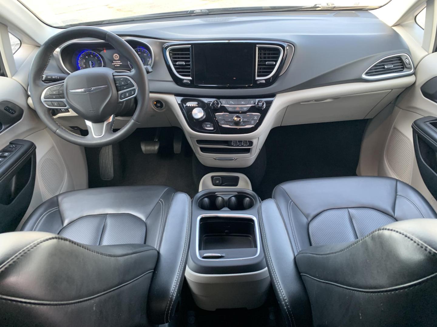 2023 BLACK /BLACK Chrysler Pacifica Touring-L (2C4RC1BG8PR) with an 3.6L V6 DOHC 24V engine, Automatic transmission, located at 506 S. Kingshighway, Cape Girardeau, MO, 63703, (573) 235-5000, 37.294991, -89.553635 - 2023 Chrysler Pacifica Touring-L 70,xxx miles One Owner Heated Leather Seats Heated Steering Wheel Adaptive Cruise Power Sliding Doors Keyless Entry Remote Start Power Windows/Locks/Mirros Backup Camera Bluetooth We have financing available and we accept trades! Fill out a credit applica - Photo#15