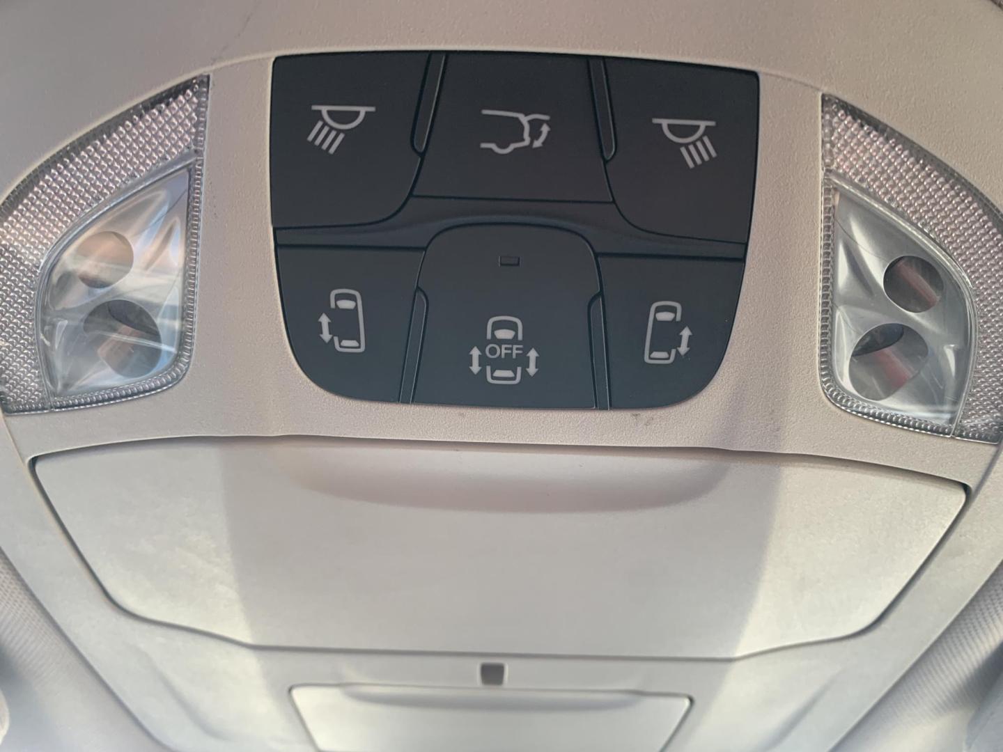 2023 BLACK /BLACK Chrysler Pacifica Touring-L (2C4RC1BG8PR) with an 3.6L V6 DOHC 24V engine, Automatic transmission, located at 506 S. Kingshighway, Cape Girardeau, MO, 63703, (573) 235-5000, 37.294991, -89.553635 - 2023 Chrysler Pacifica Touring-L 70,xxx miles One Owner Heated Leather Seats Heated Steering Wheel Adaptive Cruise Power Sliding Doors Keyless Entry Remote Start Power Windows/Locks/Mirros Backup Camera Bluetooth We have financing available and we accept trades! Fill out a credit applica - Photo#32