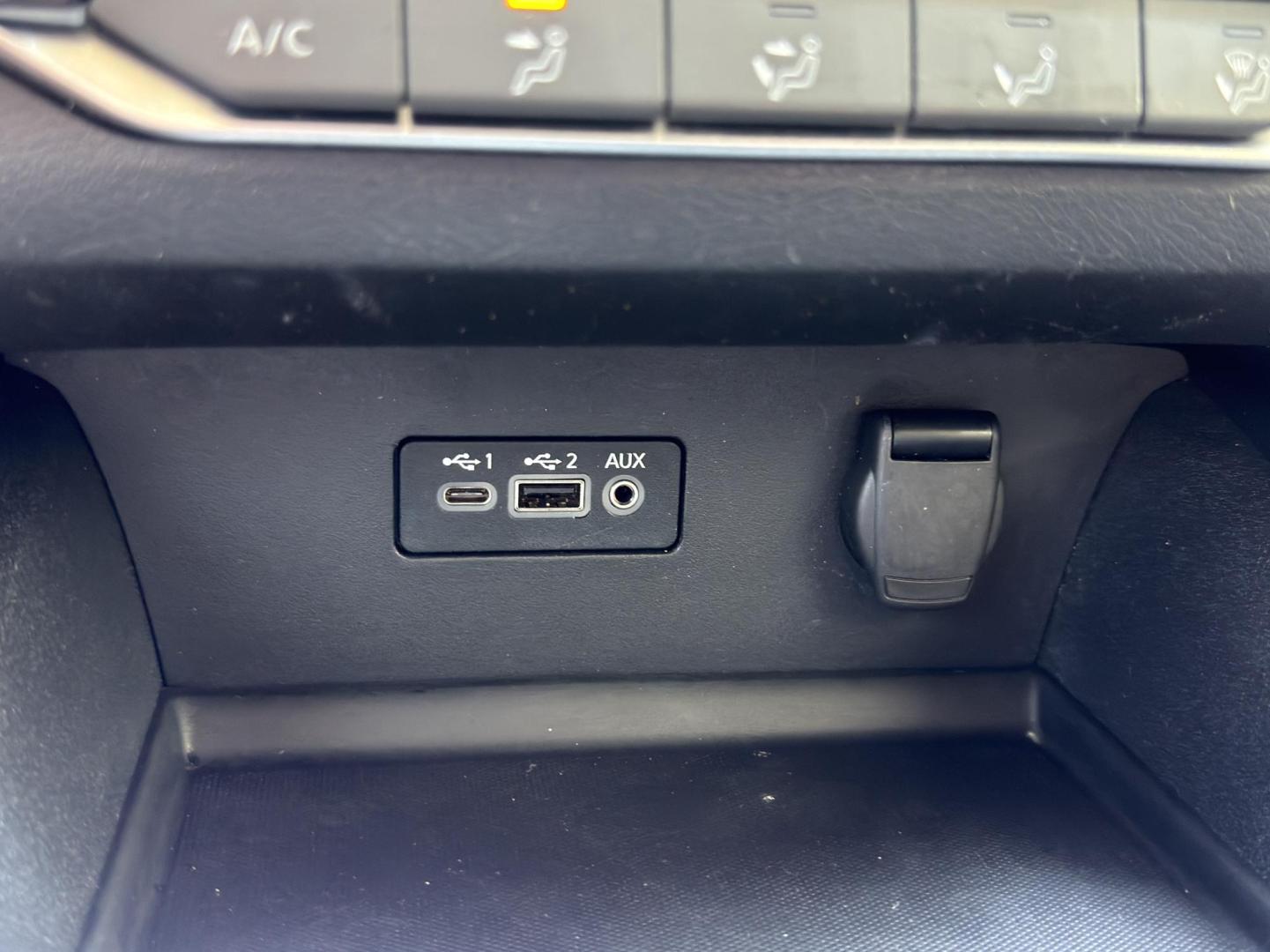 2022 WHITE /Black Nissan Altima 2.5 SR (1N4BL4CV2NN) with an 2.5L 4 Cyl. engine, CVT transmission, located at 2990 Old Orchard Rd., Jackson, MO, 63755, 37.354214, -89.612106 - 2022 Nissan Altima 2.5 SR 1-Owner 99xxx miles Front Wheel Drive 2.5L 4 Cyl. Automatic Leather Backup Camera Power Driver Seat Heated Seats Sunroof Bluetooth Remote Start Cruise Power Windows/Locks/Mirrors We have financing available and we accept trades! Fill out a credit application - Photo#29