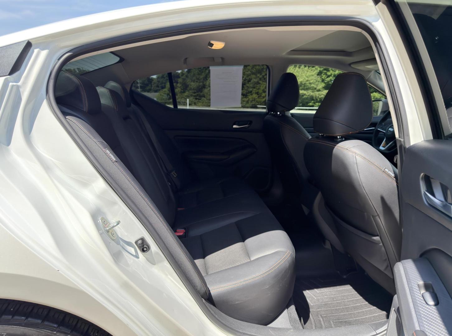 2022 WHITE /Black Nissan Altima 2.5 SR (1N4BL4CV2NN) with an 2.5L 4 Cyl. engine, CVT transmission, located at 2990 Old Orchard Rd., Jackson, MO, 63755, 37.354214, -89.612106 - 2022 Nissan Altima 2.5 SR 1-Owner 99xxx miles Front Wheel Drive 2.5L 4 Cyl. Automatic Leather Backup Camera Power Driver Seat Heated Seats Sunroof Bluetooth Remote Start Cruise Power Windows/Locks/Mirrors We have financing available and we accept trades! Fill out a credit application - Photo#19