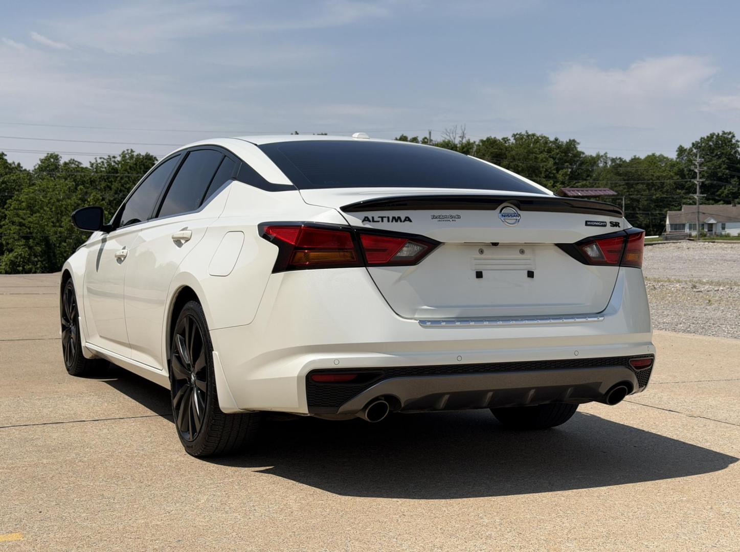 2022 WHITE /Black Nissan Altima 2.5 SR (1N4BL4CV2NN) with an 2.5L 4 Cyl. engine, CVT transmission, located at 2990 Old Orchard Rd., Jackson, MO, 63755, 37.354214, -89.612106 - 2022 Nissan Altima 2.5 SR 1-Owner 99xxx miles Front Wheel Drive 2.5L 4 Cyl. Automatic Leather Backup Camera Power Driver Seat Heated Seats Sunroof Bluetooth Remote Start Cruise Power Windows/Locks/Mirrors We have financing available and we accept trades! Fill out a credit application - Photo#11