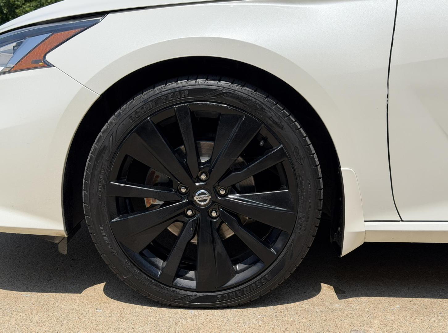 2022 WHITE /Black Nissan Altima 2.5 SR (1N4BL4CV2NN) with an 2.5L 4 Cyl. engine, CVT transmission, located at 2990 Old Orchard Rd., Jackson, MO, 63755, 37.354214, -89.612106 - 2022 Nissan Altima 2.5 SR 1-Owner 99xxx miles Front Wheel Drive 2.5L 4 Cyl. Automatic Leather Backup Camera Power Driver Seat Heated Seats Sunroof Bluetooth Remote Start Cruise Power Windows/Locks/Mirrors We have financing available and we accept trades! Fill out a credit application - Photo#38