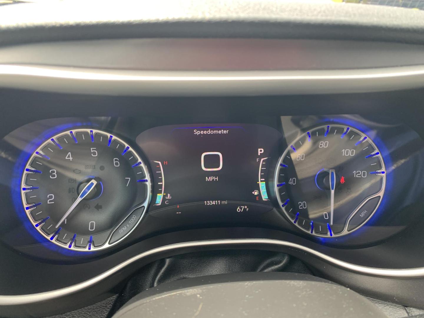 2023 WHITE /BLACK Chrysler Pacifica Touring-L (2C4RC1BG7PR) with an 3.6L V6 DOHC 24V engine, Automatic transmission, located at 506 S. Kingshighway, Cape Girardeau, MO, 63703, (573) 235-5000, 37.294991, -89.553635 - 2023 Chrysler Pacifica Touring-L 133,xxx miles One Owner Heated Seats Heated Steering Wheel Backup Cam Apple Carplay Bluetooth Leather Power Windows/Locks/Mirrors Keyless Entry Remote Start Power Sliding Doors We have financing available and we accept trades! Fill out a credit applica - Photo#23