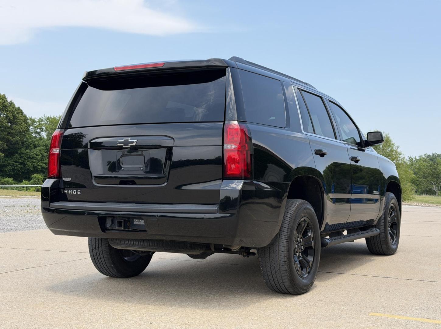 2020 BLACK /Black Chevrolet Tahoe LS 4WD (1GNSKAKC1LR) with an 5.3L V8 engine, Automatic transmission, located at 2990 Old Orchard Rd., Jackson, MO, 63755, 37.354214, -89.612106 - 2020 Chevrolet Tahoe 1500 LS 1-Owner 125xxx miles 4 Wheel Drive 5.3L V8 Automatic Backup Camera Power Seats Bluetooth Remote Start Cruise Power Windows/Locks/Mirrors We have financing available and we accept trades! Fill out a credit application on our website or come by today! If you h - Photo#9