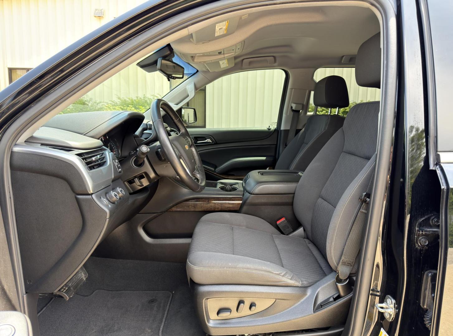 2020 BLACK /Black Chevrolet Tahoe LS 4WD (1GNSKAKC1LR) with an 5.3L V8 engine, Automatic transmission, located at 2990 Old Orchard Rd., Jackson, MO, 63755, 37.354214, -89.612106 - 2020 Chevrolet Tahoe 1500 LS 1-Owner 125xxx miles 4 Wheel Drive 5.3L V8 Automatic Backup Camera Power Seats Bluetooth Remote Start Cruise Power Windows/Locks/Mirrors We have financing available and we accept trades! Fill out a credit application on our website or come by today! If you h - Photo#14