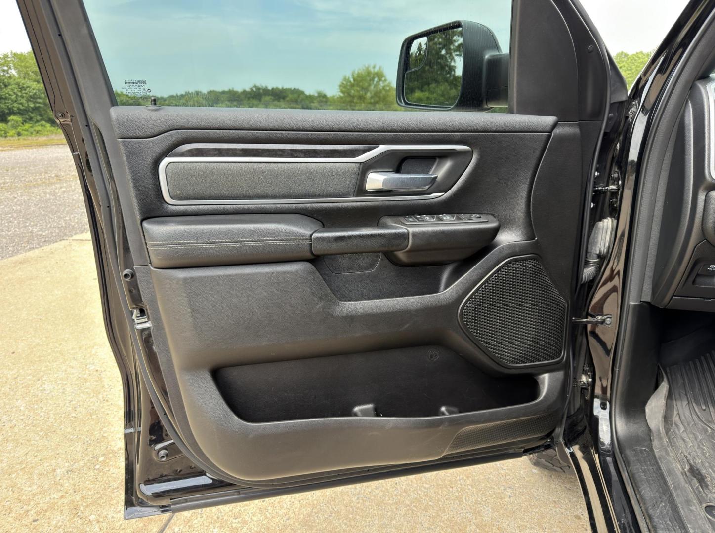 2022 BLACK /Gray RAM 1500 Big Horn Crew Cab 4WD (1C6RRFFG2NN) with an 3.6L V6 engine, Automatic transmission, located at 2990 Old Orchard Rd., Jackson, MO, 63755, 37.354214, -89.612106 - 2022 Ram 1500 Big Horn 1-Owner 135xxx miles 4x4 3.6L V6 Automatic Backup Camera Power Driver Seat Bluetooth Remote Start Cruise Power Windows/Locks/Mirrors We have financing available and we accept trades! Fill out a credit application on our website or come by today! If you have any qu - Photo#13
