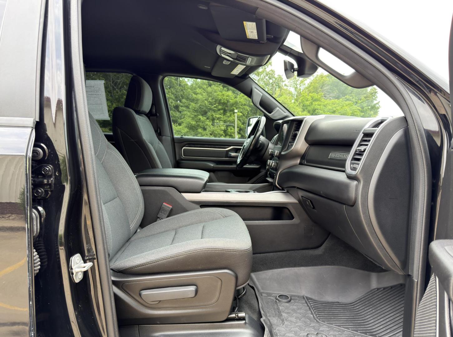 2022 BLACK /Gray RAM 1500 Big Horn Crew Cab 4WD (1C6RRFFG2NN) with an 3.6L V6 engine, Automatic transmission, located at 2990 Old Orchard Rd., Jackson, MO, 63755, 37.354214, -89.612106 - 2022 Ram 1500 Big Horn 1-Owner 135xxx miles 4x4 3.6L V6 Automatic Backup Camera Power Driver Seat Bluetooth Remote Start Cruise Power Windows/Locks/Mirrors We have financing available and we accept trades! Fill out a credit application on our website or come by today! If you have any qu - Photo#16