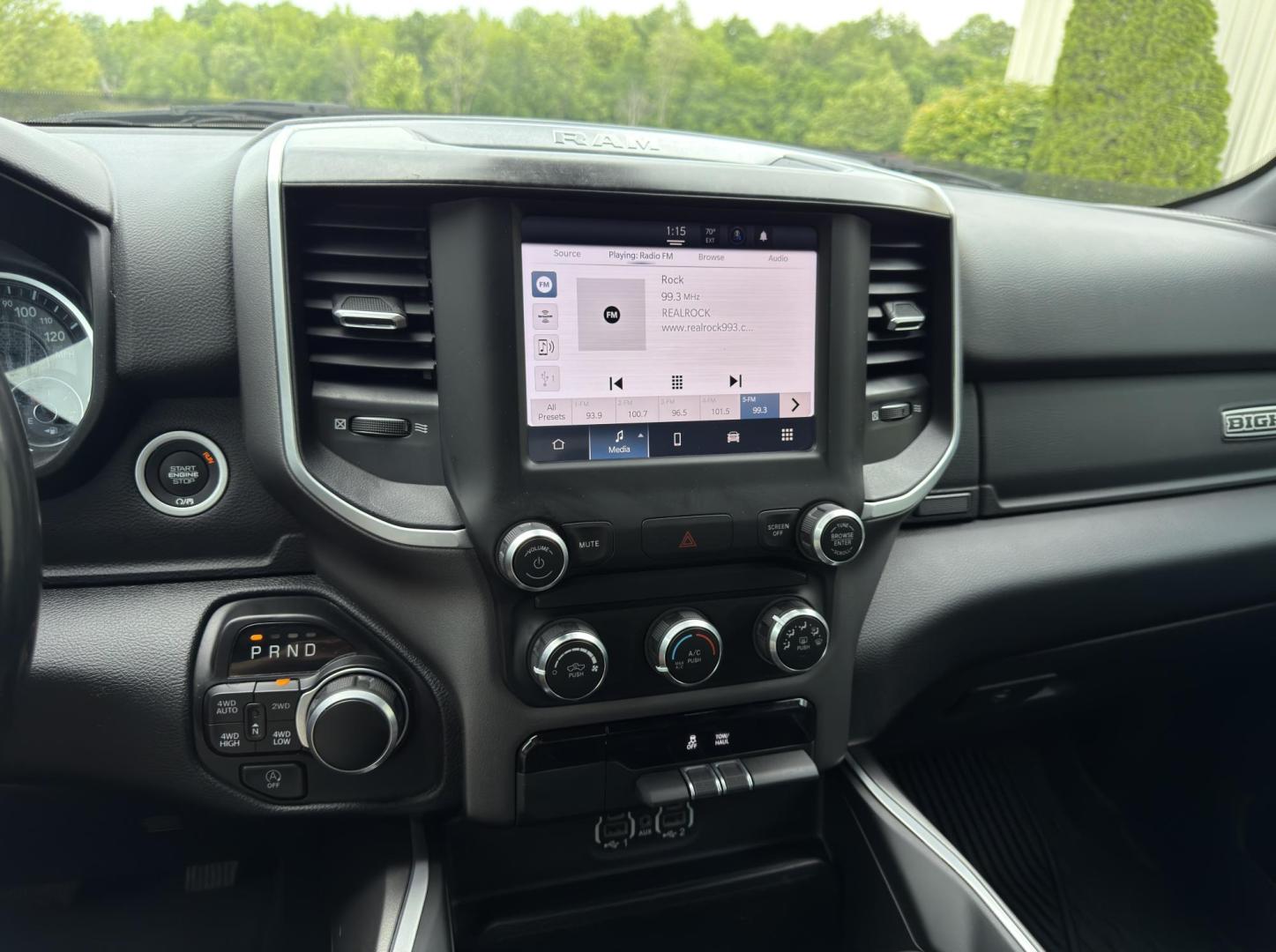 2022 BLACK /Gray RAM 1500 Big Horn Crew Cab 4WD (1C6RRFFG2NN) with an 3.6L V6 engine, Automatic transmission, located at 2990 Old Orchard Rd., Jackson, MO, 63755, 37.354214, -89.612106 - 2022 Ram 1500 Big Horn 1-Owner 135xxx miles 4x4 3.6L V6 Automatic Backup Camera Power Driver Seat Bluetooth Remote Start Cruise Power Windows/Locks/Mirrors We have financing available and we accept trades! Fill out a credit application on our website or come by today! If you have any qu - Photo#25