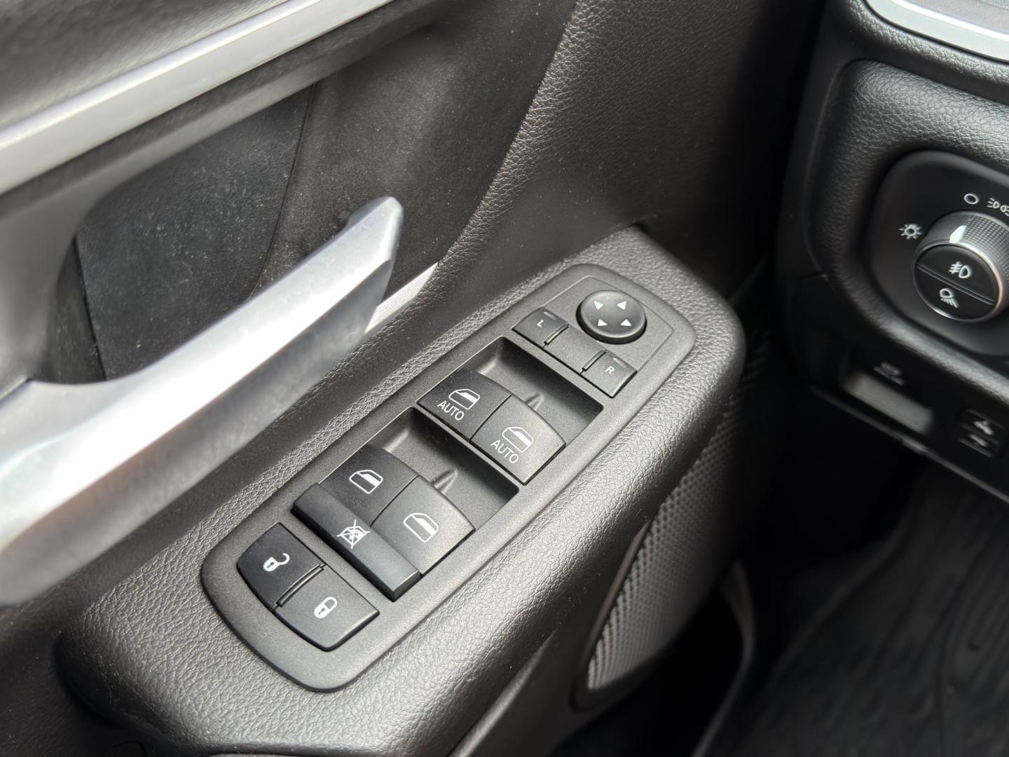 2022 BLACK /Gray RAM 1500 Big Horn Crew Cab 4WD (1C6RRFFG2NN) with an 3.6L V6 engine, Automatic transmission, located at 2990 Old Orchard Rd., Jackson, MO, 63755, 37.354214, -89.612106 - 2022 Ram 1500 Big Horn 1-Owner 135xxx miles 4x4 3.6L V6 Automatic Backup Camera Power Driver Seat Bluetooth Remote Start Cruise Power Windows/Locks/Mirrors We have financing available and we accept trades! Fill out a credit application on our website or come by today! If you have any qu - Photo#29