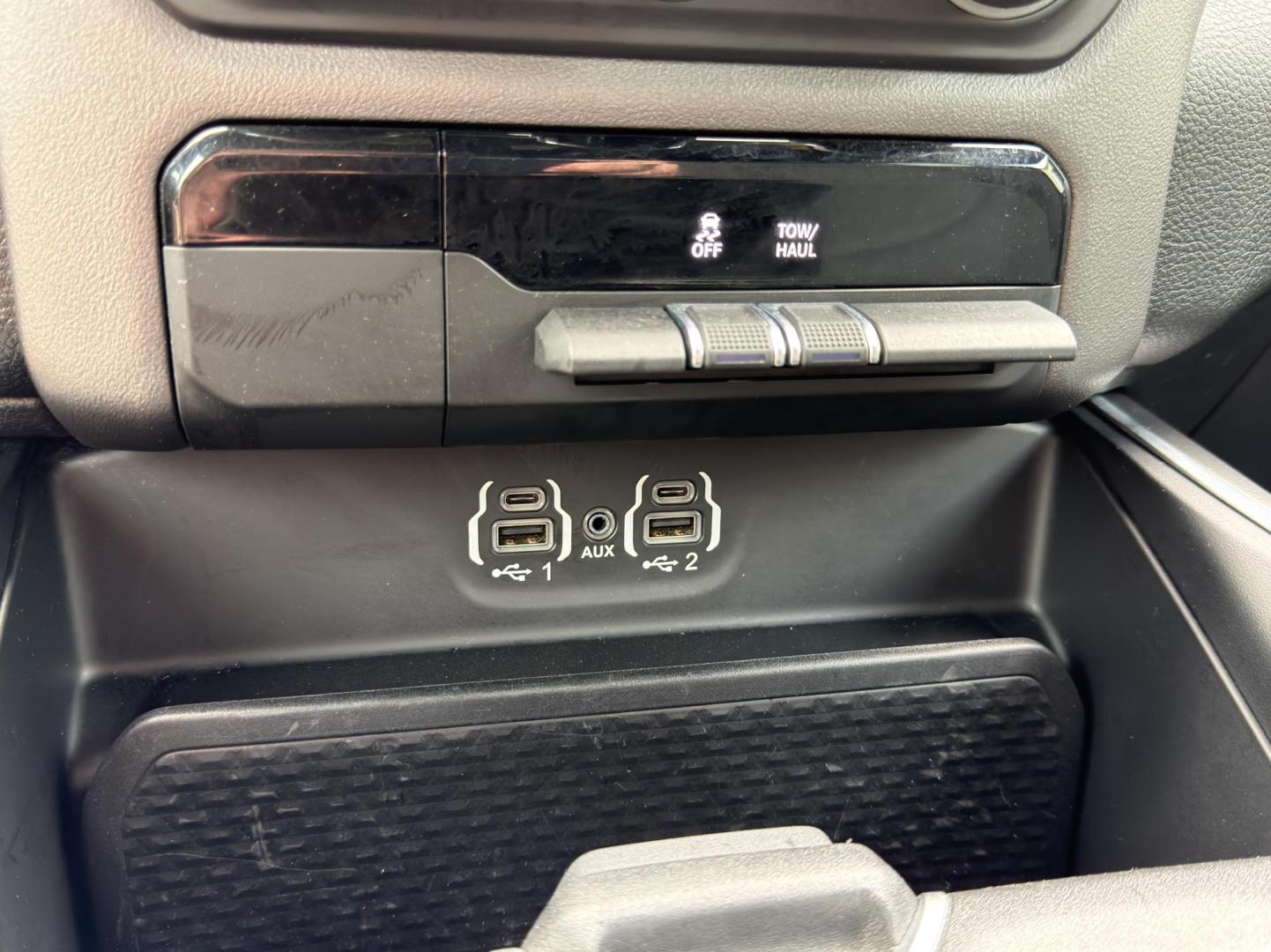 2022 BLACK /Gray RAM 1500 Big Horn Crew Cab 4WD (1C6RRFFG2NN) with an 3.6L V6 engine, Automatic transmission, located at 2990 Old Orchard Rd., Jackson, MO, 63755, 37.354214, -89.612106 - 2022 Ram 1500 Big Horn 1-Owner 135xxx miles 4x4 3.6L V6 Automatic Backup Camera Power Driver Seat Bluetooth Remote Start Cruise Power Windows/Locks/Mirrors We have financing available and we accept trades! Fill out a credit application on our website or come by today! If you have any qu - Photo#28
