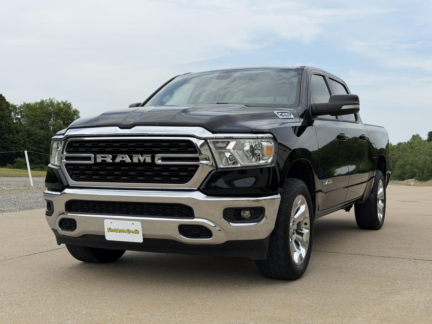 2022 BLACK /Gray RAM 1500 Big Horn Crew Cab 4WD (1C6RRFFG2NN) with an 3.6L V6 engine, Automatic transmission, located at 2990 Old Orchard Rd., Jackson, MO, 63755, 37.354214, -89.612106 - 2022 Ram 1500 Big Horn 1-Owner 135xxx miles 4x4 3.6L V6 Automatic Backup Camera Power Driver Seat Bluetooth Remote Start Cruise Power Windows/Locks/Mirrors We have financing available and we accept trades! Fill out a credit application on our website or come by today! If you have any qu - Photo#6