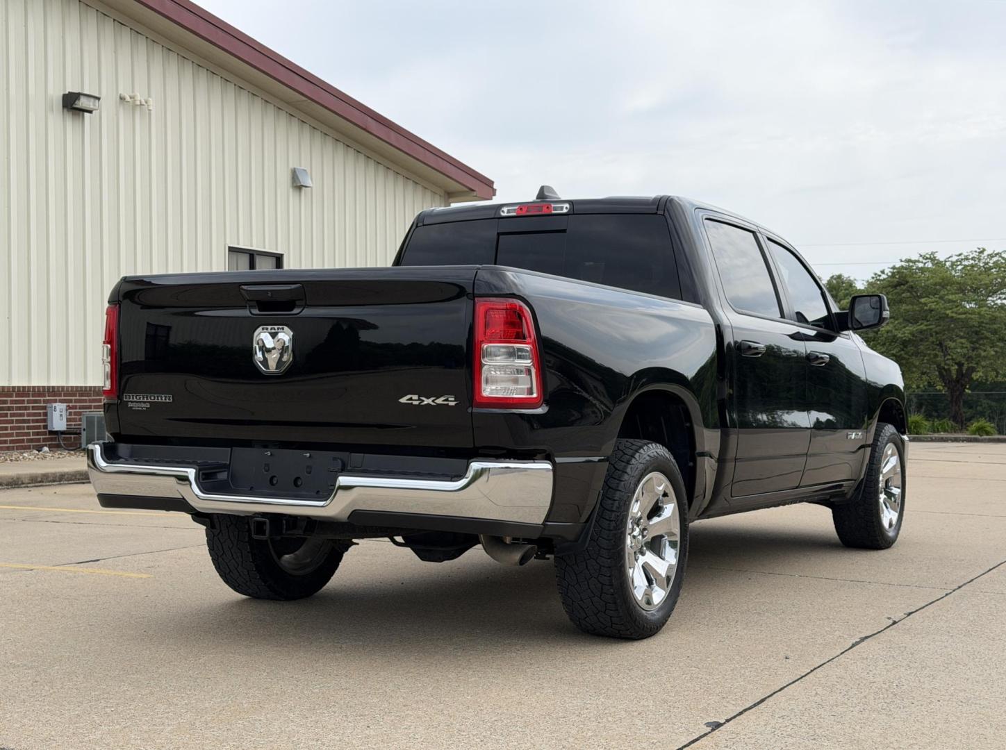 2022 BLACK /Gray RAM 1500 Big Horn Crew Cab 4WD (1C6RRFFG2NN) with an 3.6L V6 engine, Automatic transmission, located at 2990 Old Orchard Rd., Jackson, MO, 63755, 37.354214, -89.612106 - 2022 Ram 1500 Big Horn 1-Owner 135xxx miles 4x4 3.6L V6 Automatic Backup Camera Power Driver Seat Bluetooth Remote Start Cruise Power Windows/Locks/Mirrors We have financing available and we accept trades! Fill out a credit application on our website or come by today! If you have any qu - Photo#9