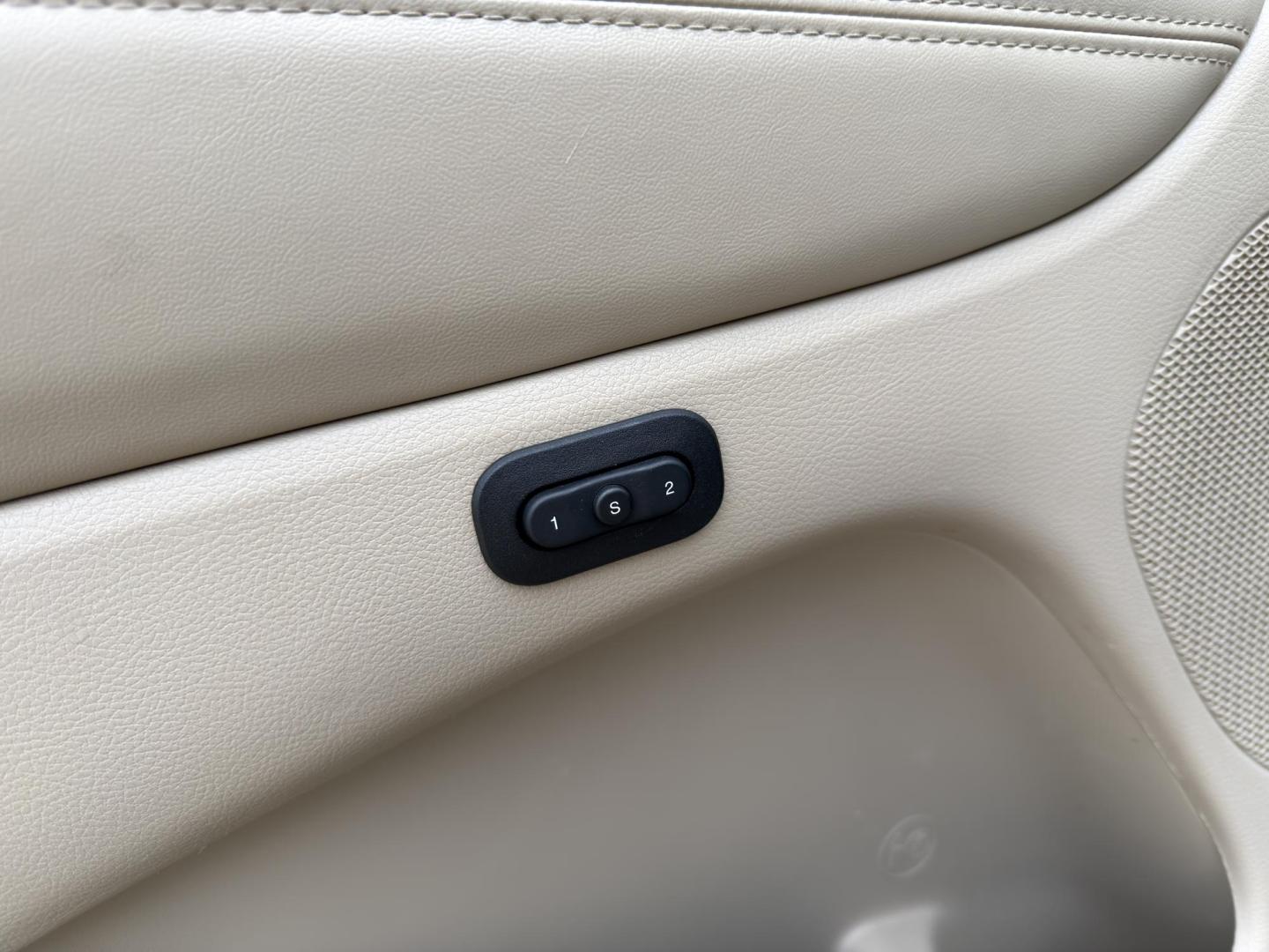 2021 WHITE /Tan Jeep Grand Cherokee Limited 4WD (1C4RJFBG0MC) with an 3.6L V6 engine, Automatic transmission, located at 2990 Old Orchard Rd., Jackson, MO, 63755, 37.354214, -89.612106 - 2021 Jeep Grand Cherokee Limited 1-Owner 120xxx miles 4 Wheel Drive 3.6L V6 Automatic Leather Navigation Power/Heated Seats Heated Steering Wheel Backup Camera Sunroof Bluetooth Remote Start Cruise Power Windows/Locks/Mirrors We have financing available and we accept trades! Fill out - Photo#35