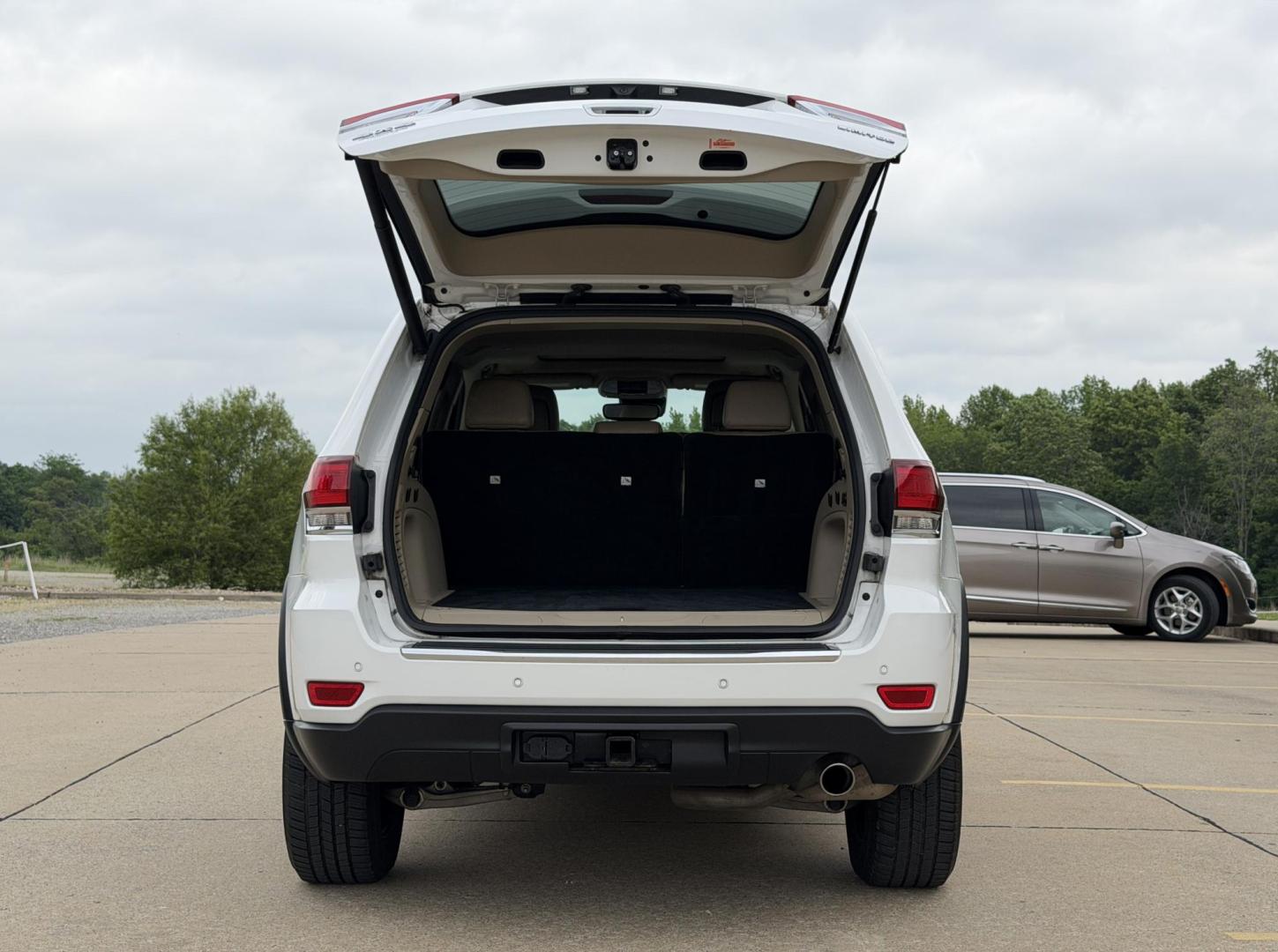 2021 WHITE /Tan Jeep Grand Cherokee Limited 4WD (1C4RJFBG0MC) with an 3.6L V6 engine, Automatic transmission, located at 2990 Old Orchard Rd., Jackson, MO, 63755, 37.354214, -89.612106 - 2021 Jeep Grand Cherokee Limited 1-Owner 120xxx miles 4 Wheel Drive 3.6L V6 Automatic Leather Navigation Power/Heated Seats Heated Steering Wheel Backup Camera Sunroof Bluetooth Remote Start Cruise Power Windows/Locks/Mirrors We have financing available and we accept trades! Fill out - Photo#22