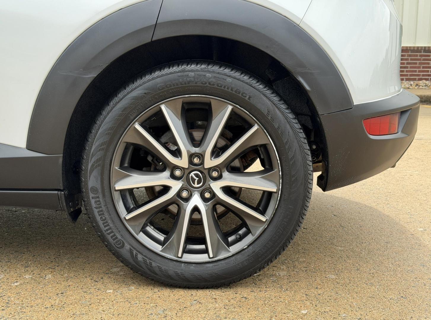 2017 GRAY /Black Mazda CX-3 Touring AWD (JM1DKFC71H0) with an 2.0L 4 Cyl. engine, Automatic transmission, located at 2990 Old Orchard Rd., Jackson, MO, 63755, 37.354214, -89.612106 - 2017 Mazda CX-3 Touring 94xxx miles All Wheel Drive 2.0L 4 Cyl. Automatic Leather Backup Camera Heated Seats Bluetooth Cruise Power Windows/Locks/Mirrors We have financing available and we accept trades! Fill out a credit application on our website or come by today! If you have any quest - Photo#34