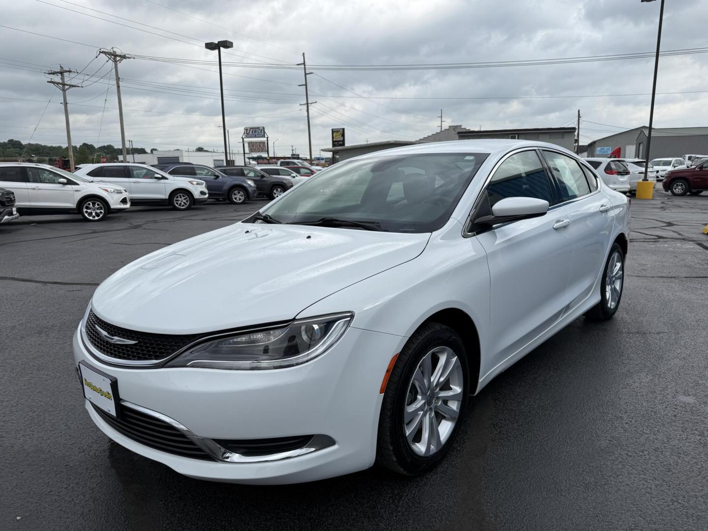 2017 WHITE /Black Chrysler 200 Limited Platinum (1C3CCCAB0HN) with an 2.4L L4 DOHC 16V engine, Automatic transmission, located at 506 S. Kingshighway, Cape Girardeau, MO, 63703, (573) 235-5000, 37.294991, -89.553635 - 2017 Chrysler 200 Limited Platinum 1-Owner Only 93,084 mi Front Wheel Drive 2.4L 4 Cyl Automatic Leather Navigation Back Up Camera Blind Spot Monitor Heated Front Seats Heated Steering Wheel Keyless Entry Bluetooth Remote Start Automatic Dual Climate Control Power Driver/Passenger Se - Photo#2