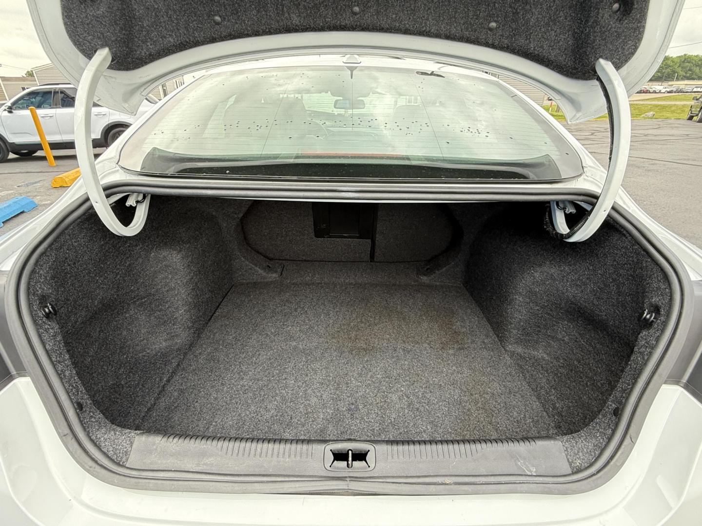 2017 WHITE /Black Chrysler 200 Limited Platinum (1C3CCCAB0HN) with an 2.4L L4 DOHC 16V engine, Automatic transmission, located at 506 S. Kingshighway, Cape Girardeau, MO, 63703, (573) 235-5000, 37.294991, -89.553635 - 2017 Chrysler 200 Limited Platinum 1-Owner Only 93,084 mi Front Wheel Drive 2.4L 4 Cyl Automatic Leather Navigation Back Up Camera Blind Spot Monitor Heated Front Seats Heated Steering Wheel Keyless Entry Bluetooth Remote Start Automatic Dual Climate Control Power Driver/Passenger Se - Photo#6