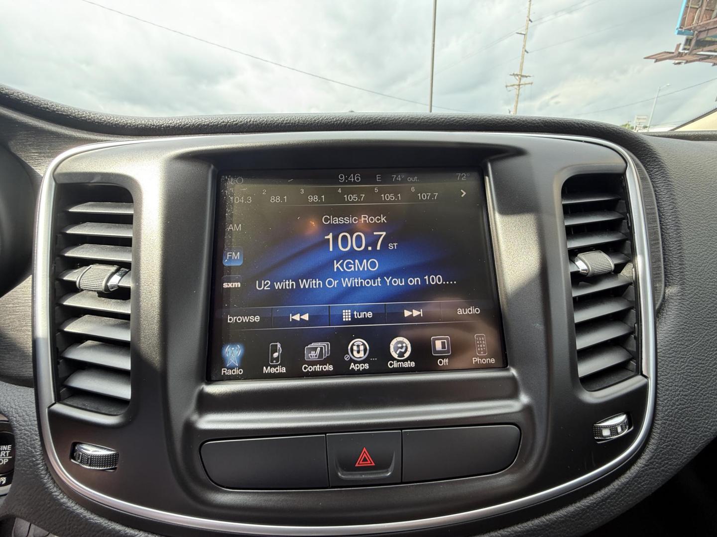 2017 WHITE /Black Chrysler 200 Limited Platinum (1C3CCCAB0HN) with an 2.4L L4 DOHC 16V engine, Automatic transmission, located at 506 S. Kingshighway, Cape Girardeau, MO, 63703, (573) 235-5000, 37.294991, -89.553635 - 2017 Chrysler 200 Limited Platinum 1-Owner Only 93,084 mi Front Wheel Drive 2.4L 4 Cyl Automatic Leather Navigation Back Up Camera Blind Spot Monitor Heated Front Seats Heated Steering Wheel Keyless Entry Bluetooth Remote Start Automatic Dual Climate Control Power Driver/Passenger Se - Photo#20