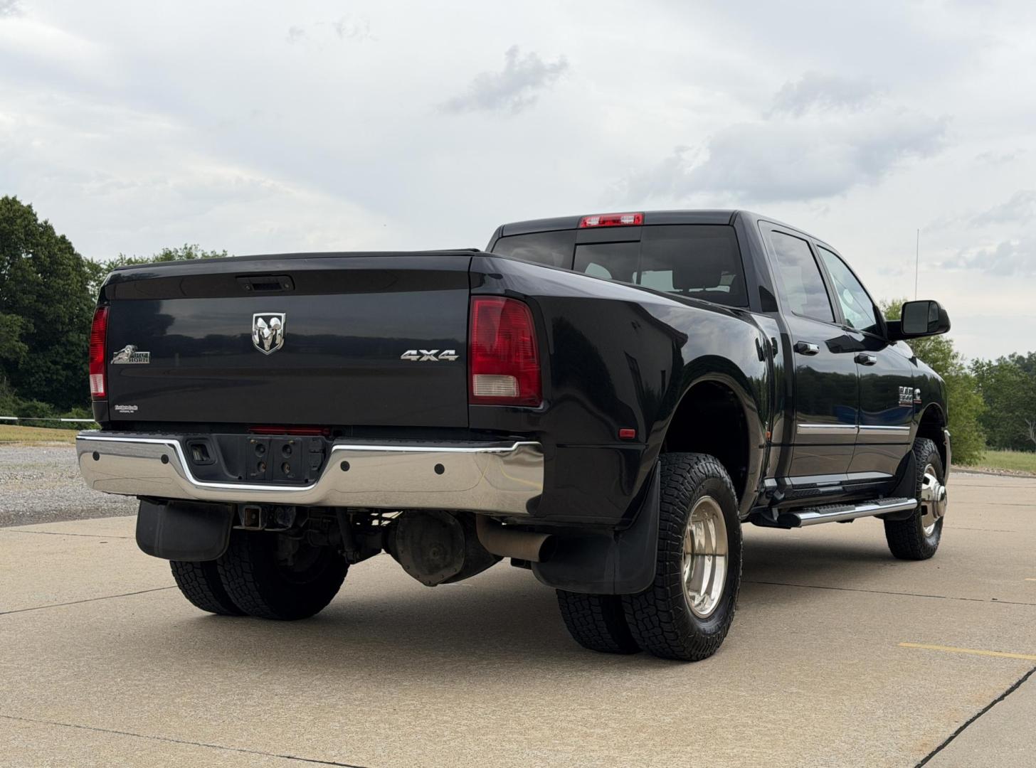 2014 GRAY /Gray RAM 3500 Big Horn Crew Cab 4WD DRW (3C63RRHL3EG) with an 6.7L I6 TURBO DIESEL engine, Automatic transmission, located at 2990 Old Orchard Rd., Jackson, MO, 63755, 37.354214, -89.612106 - 2014 Ram 3500HD Big Horn 1-Owner 161xxx miles 4x4 6.7L I6 Turbo Diesel Automatic Navigation Backup Camera Power Driver Seat Heated Seats Heated Steering Wheel Bluetooth Remote Start Cruise Power Windows/Locks/Mirrors We have financing available and we accept trades! Fill out a credit - Photo#11