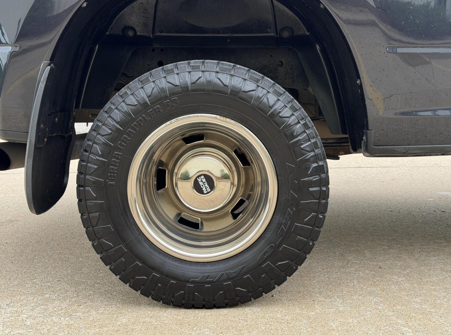2014 GRAY /Gray RAM 3500 Big Horn Crew Cab 4WD DRW (3C63RRHL3EG) with an 6.7L I6 TURBO DIESEL engine, Automatic transmission, located at 2990 Old Orchard Rd., Jackson, MO, 63755, 37.354214, -89.612106 - 2014 Ram 3500HD Big Horn 1-Owner 161xxx miles 4x4 6.7L I6 Turbo Diesel Automatic Navigation Backup Camera Power Driver Seat Heated Seats Heated Steering Wheel Bluetooth Remote Start Cruise Power Windows/Locks/Mirrors We have financing available and we accept trades! Fill out a credit - Photo#38