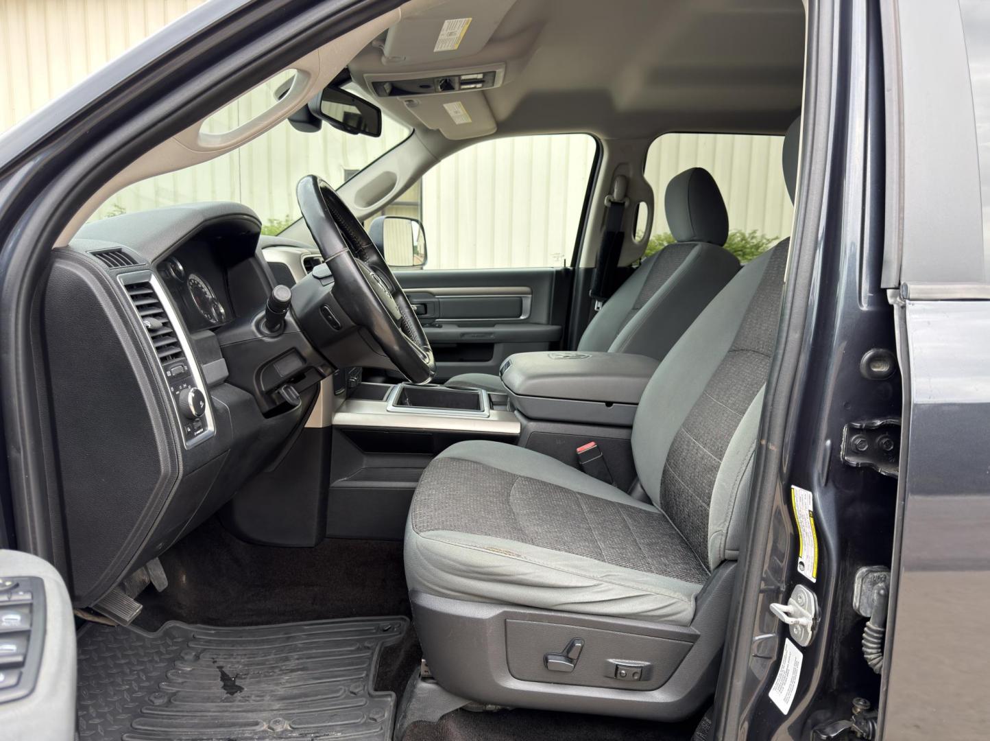 2014 GRAY /Gray RAM 3500 Big Horn Crew Cab 4WD DRW (3C63RRHL3EG) with an 6.7L I6 TURBO DIESEL engine, Automatic transmission, located at 2990 Old Orchard Rd., Jackson, MO, 63755, 37.354214, -89.612106 - 2014 Ram 3500HD Big Horn 1-Owner 161xxx miles 4x4 6.7L I6 Turbo Diesel Automatic Navigation Backup Camera Power Driver Seat Heated Seats Heated Steering Wheel Bluetooth Remote Start Cruise Power Windows/Locks/Mirrors We have financing available and we accept trades! Fill out a credit - Photo#16