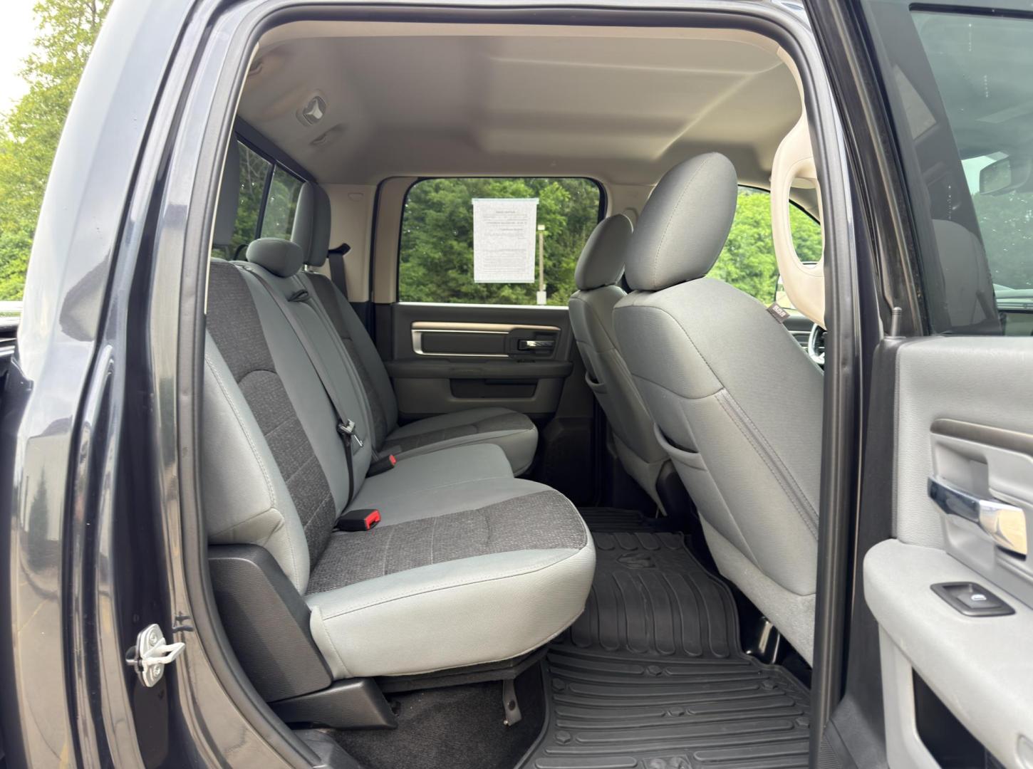 2014 GRAY /Gray RAM 3500 Big Horn Crew Cab 4WD DRW (3C63RRHL3EG) with an 6.7L I6 TURBO DIESEL engine, Automatic transmission, located at 2990 Old Orchard Rd., Jackson, MO, 63755, 37.354214, -89.612106 - 2014 Ram 3500HD Big Horn 1-Owner 161xxx miles 4x4 6.7L I6 Turbo Diesel Automatic Navigation Backup Camera Power Driver Seat Heated Seats Heated Steering Wheel Bluetooth Remote Start Cruise Power Windows/Locks/Mirrors We have financing available and we accept trades! Fill out a credit - Photo#20