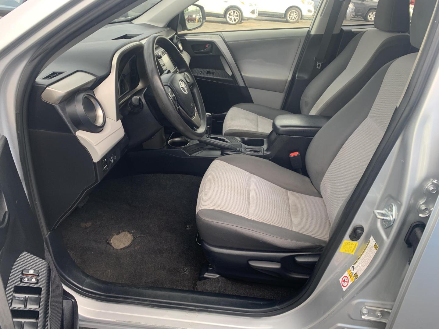2013 SILVER /GRAY Toyota RAV4 LE (JTMZFREV1DD) with an 2.5L L4 DOHC 16V engine, Automatic transmission, located at 506 S. Kingshighway, Cape Girardeau, MO, 63703, (573) 235-5000, 37.294991, -89.553635 - 2013 Toyota RAV4 LE FWD 148,xxx miles 2.5L 4 Cyl. Front Wheel Drive Backup Cam Power Windows/Doors/Mirrors Cloth Seats We have financing available and we accept trades! Fill out a credit application on our website or come by today! If you have any questions, give us a call at (573) 235-5000 - Photo#18