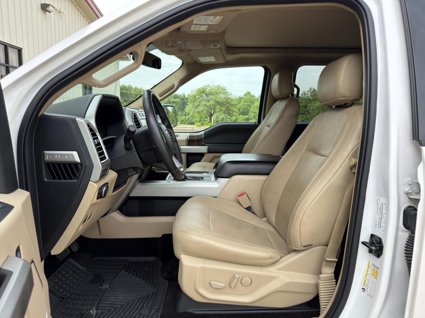 2015 WHITE /Tan Ford F-150 Lariat SuperCrew 6.5-ft. Bed 4WD (1FTEW1EP3FK) with an 2.7L V6 engine, Automatic transmission, located at 2990 Old Orchard Rd., Jackson, MO, 63755, 37.354214, -89.612106 - 2015 Ford F-150 Lariat 142xxx miles 4x4 2.7L V6 Automatic Leather Navigation Power/Heated/Cooled Seats Backup Camera Sunroof Bluetooth Remote Start Cruise Power Windows/Locks/Mirrors We have financing available and we accept trades! Fill out a credit application on our website or come - Photo#17