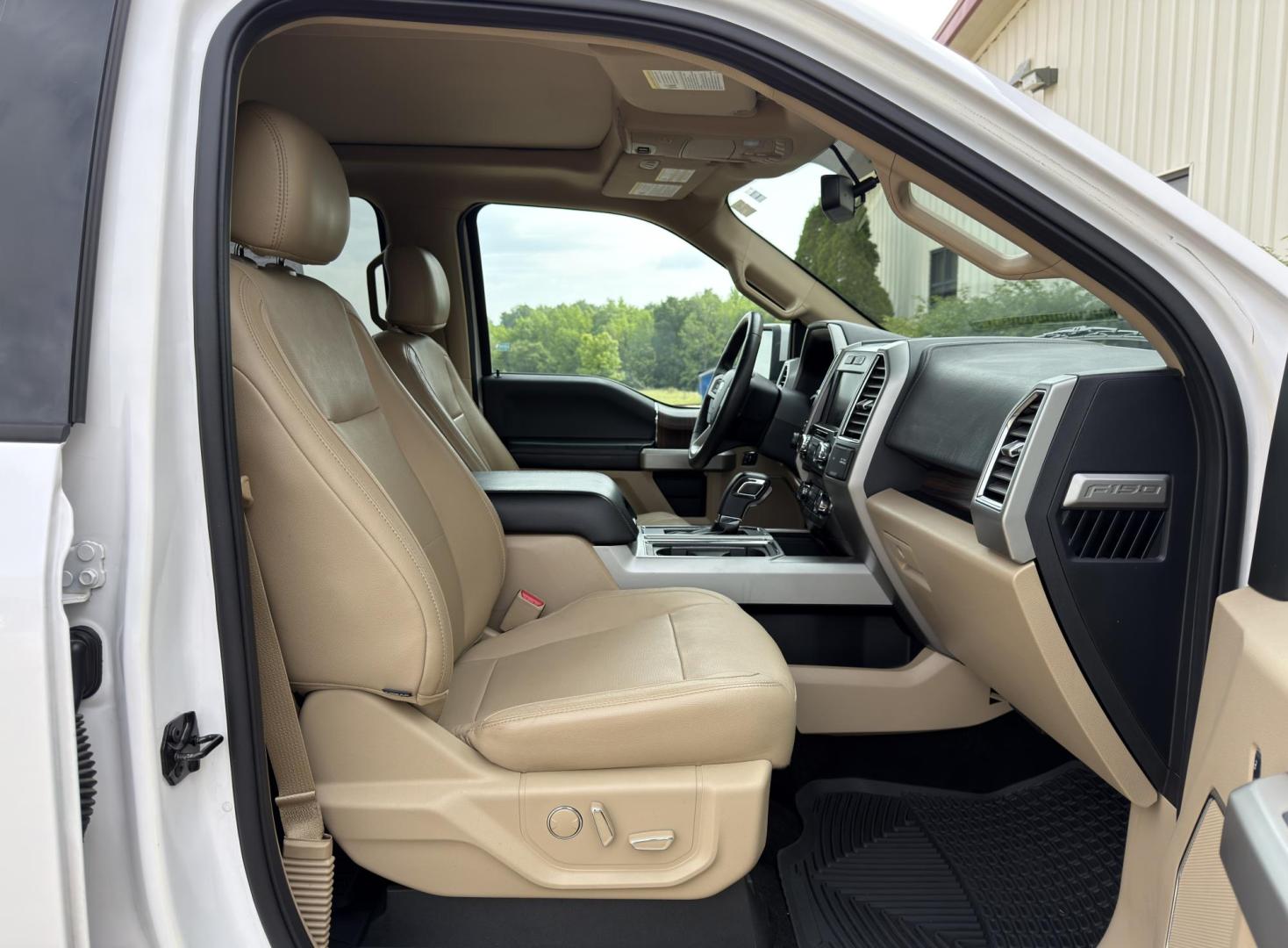 2015 WHITE /Tan Ford F-150 Lariat SuperCrew 6.5-ft. Bed 4WD (1FTEW1EP3FK) with an 2.7L V6 engine, Automatic transmission, located at 2990 Old Orchard Rd., Jackson, MO, 63755, 37.354214, -89.612106 - 2015 Ford F-150 Lariat 142xxx miles 4x4 2.7L V6 Automatic Leather Navigation Power/Heated/Cooled Seats Backup Camera Sunroof Bluetooth Remote Start Cruise Power Windows/Locks/Mirrors We have financing available and we accept trades! Fill out a credit application on our website or come - Photo#19