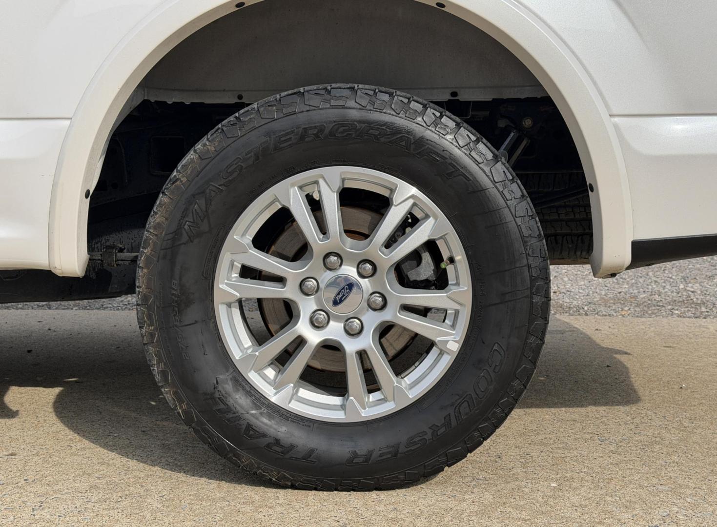 2015 WHITE /Tan Ford F-150 Lariat SuperCrew 6.5-ft. Bed 4WD (1FTEW1EP3FK) with an 2.7L V6 engine, Automatic transmission, located at 2990 Old Orchard Rd., Jackson, MO, 63755, 37.354214, -89.612106 - 2015 Ford F-150 Lariat 142xxx miles 4x4 2.7L V6 Automatic Leather Navigation Power/Heated/Cooled Seats Backup Camera Sunroof Bluetooth Remote Start Cruise Power Windows/Locks/Mirrors We have financing available and we accept trades! Fill out a credit application on our website or come - Photo#45