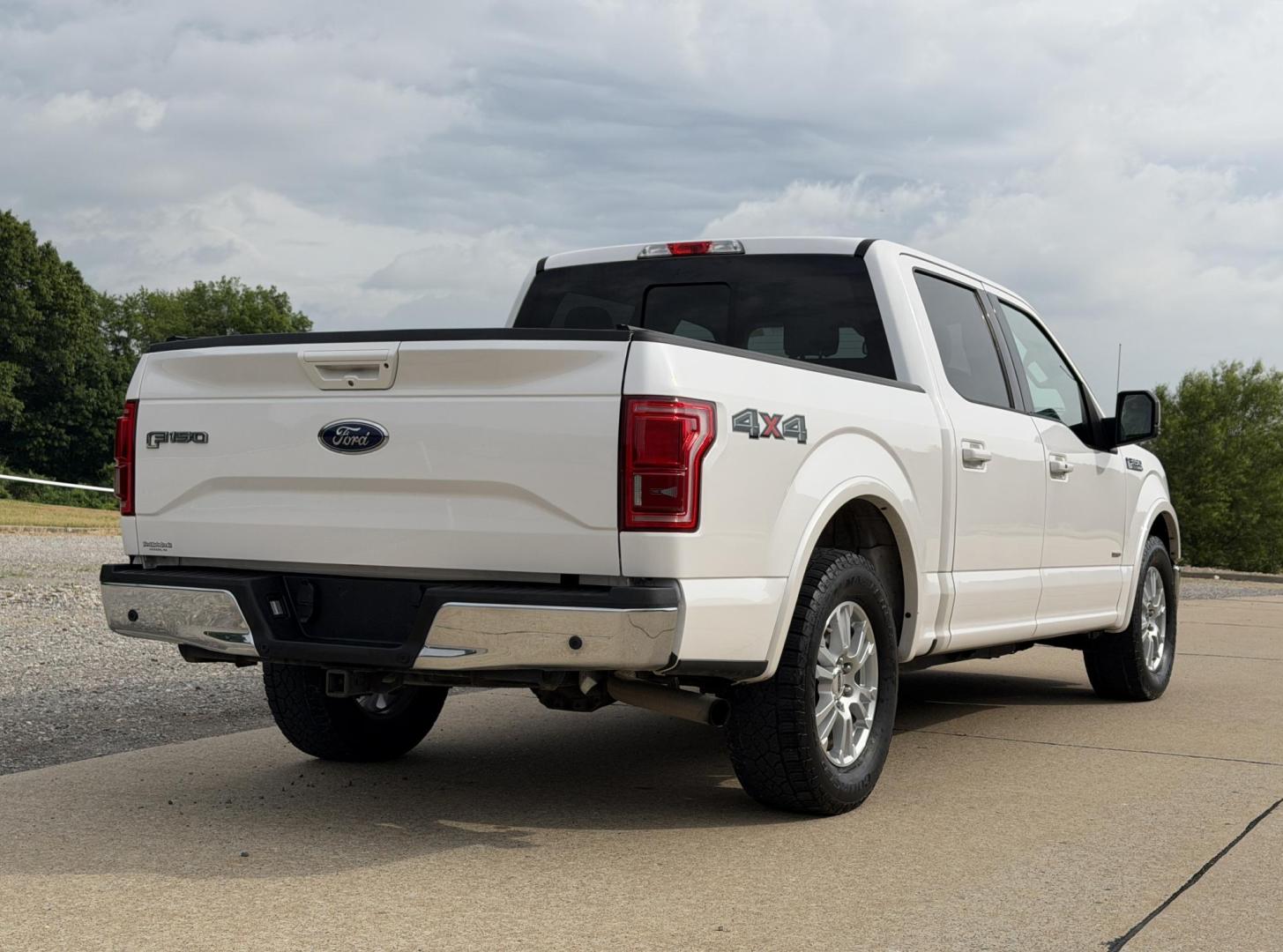 2015 WHITE /Tan Ford F-150 Lariat SuperCrew 6.5-ft. Bed 4WD (1FTEW1EP3FK) with an 2.7L V6 engine, Automatic transmission, located at 2990 Old Orchard Rd., Jackson, MO, 63755, 37.354214, -89.612106 - 2015 Ford F-150 Lariat 142xxx miles 4x4 2.7L V6 Automatic Leather Navigation Power/Heated/Cooled Seats Backup Camera Sunroof Bluetooth Remote Start Cruise Power Windows/Locks/Mirrors We have financing available and we accept trades! Fill out a credit application on our website or come - Photo#12