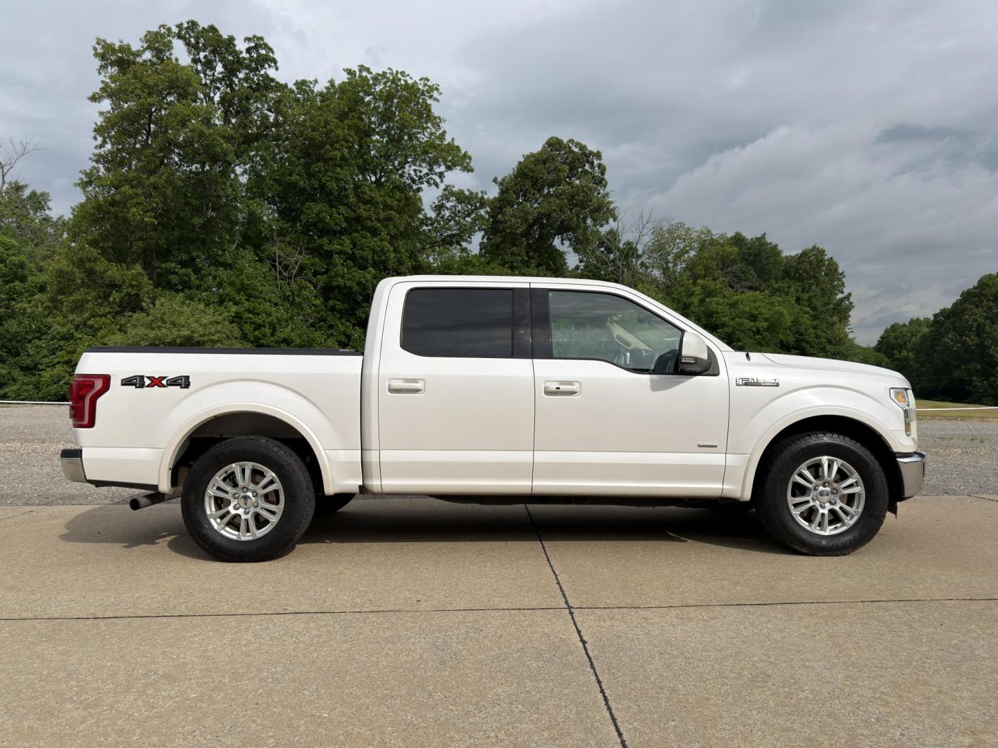 2015 WHITE /Tan Ford F-150 Lariat SuperCrew 6.5-ft. Bed 4WD (1FTEW1EP3FK) with an 2.7L V6 engine, Automatic transmission, located at 2990 Old Orchard Rd., Jackson, MO, 63755, 37.354214, -89.612106 - 2015 Ford F-150 Lariat 142xxx miles 4x4 2.7L V6 Automatic Leather Navigation Power/Heated/Cooled Seats Backup Camera Sunroof Bluetooth Remote Start Cruise Power Windows/Locks/Mirrors We have financing available and we accept trades! Fill out a credit application on our website or come - Photo#11