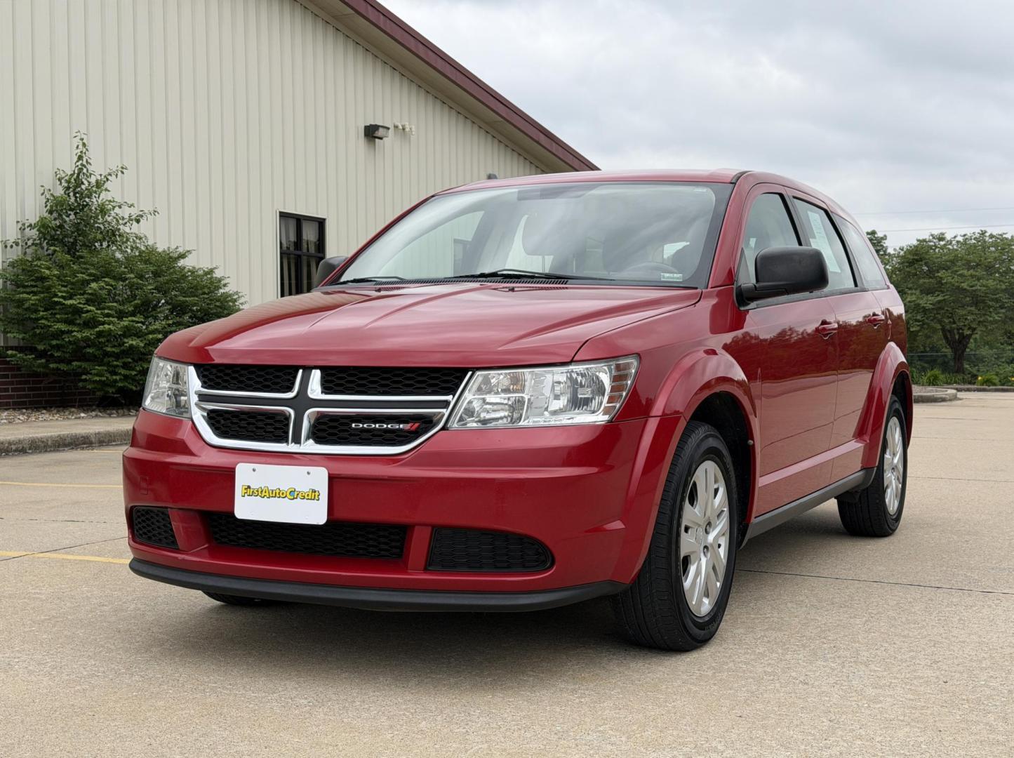 2015 RED /Black Dodge Journey SE (3C4PDCAB6FT) with an 2.4L 4 Cyl. engine, Automatic transmission, located at 2990 Old Orchard Rd., Jackson, MO, 63755, 37.354214, -89.612106 - 2015 Dodge Journey SE 156xxx miles Front Wheel Drive 2.4L 4 Cyl. Automatic Cruise Power Windows/Locks/Mirrors We have financing available and we accept trades! Fill out a credit application on our website or come by today! If you have any questions, give us a call at (573) 204-7777 or visit - Photo#2