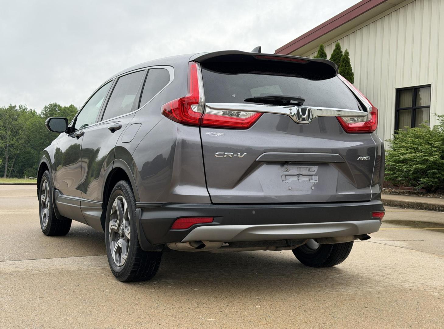 2018 GRAY /Gray Honda CR-V EX-L AWD (7FARW2H85JE) with an 1.5L 4 Cyl. engine, CVT transmission, located at 2990 Old Orchard Rd., Jackson, MO, 63755, 37.354214, -89.612106 - 2018 Honda CR-V EX-L 122xxx miles All Wheel Drive 1.5L 4 Cyl. Automatic Leather Backup Camera Power/Heated Seats Sunroof Bluetooth Remote Start Cruise Power Windows/Locks/Mirrors We have financing available and we accept trades! Fill out a credit application on our website or come by to - Photo#11