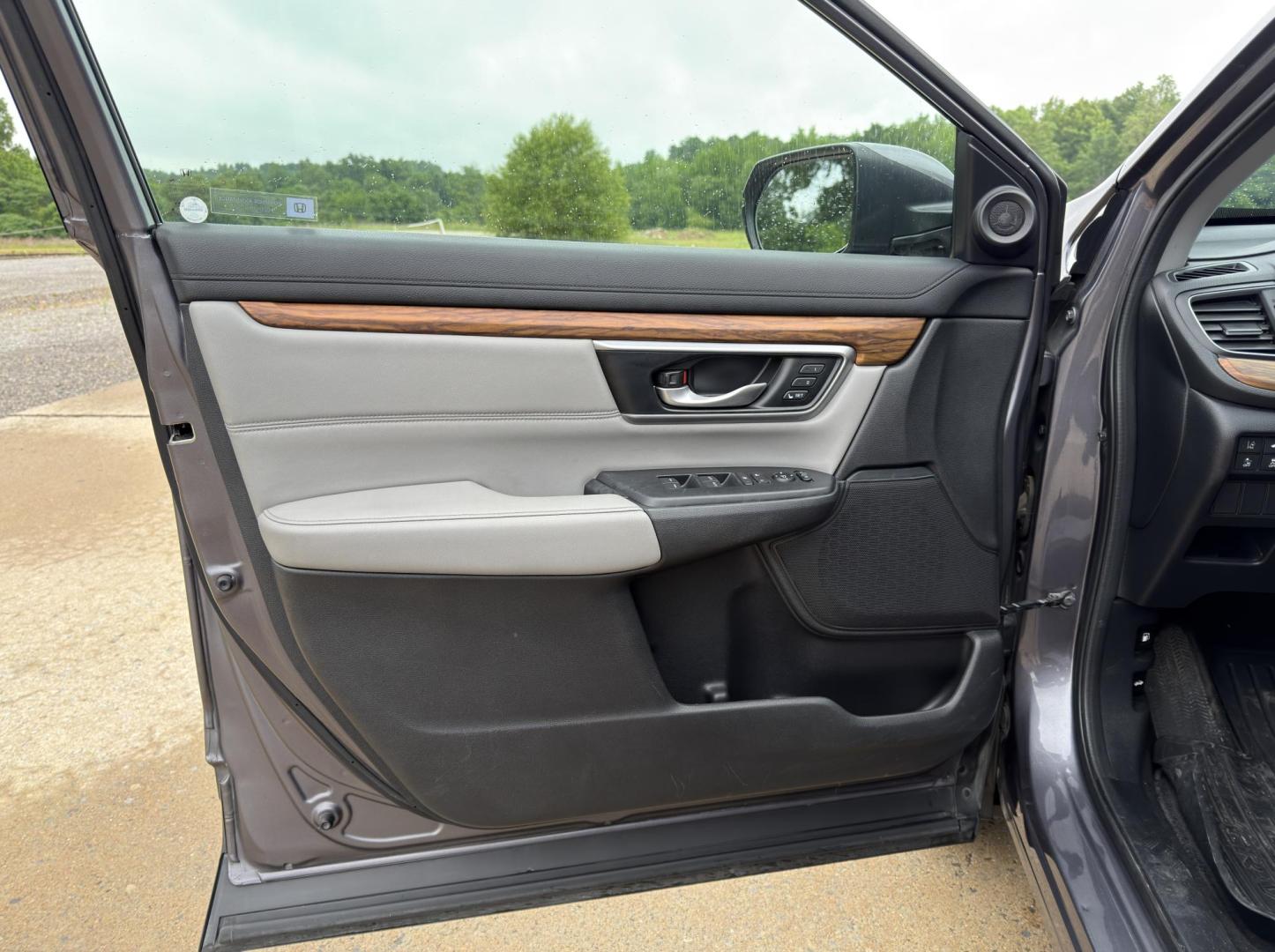 2018 GRAY /Gray Honda CR-V EX-L AWD (7FARW2H85JE) with an 1.5L 4 Cyl. engine, CVT transmission, located at 2990 Old Orchard Rd., Jackson, MO, 63755, 37.354214, -89.612106 - 2018 Honda CR-V EX-L 122xxx miles All Wheel Drive 1.5L 4 Cyl. Automatic Leather Backup Camera Power/Heated Seats Sunroof Bluetooth Remote Start Cruise Power Windows/Locks/Mirrors We have financing available and we accept trades! Fill out a credit application on our website or come by to - Photo#14