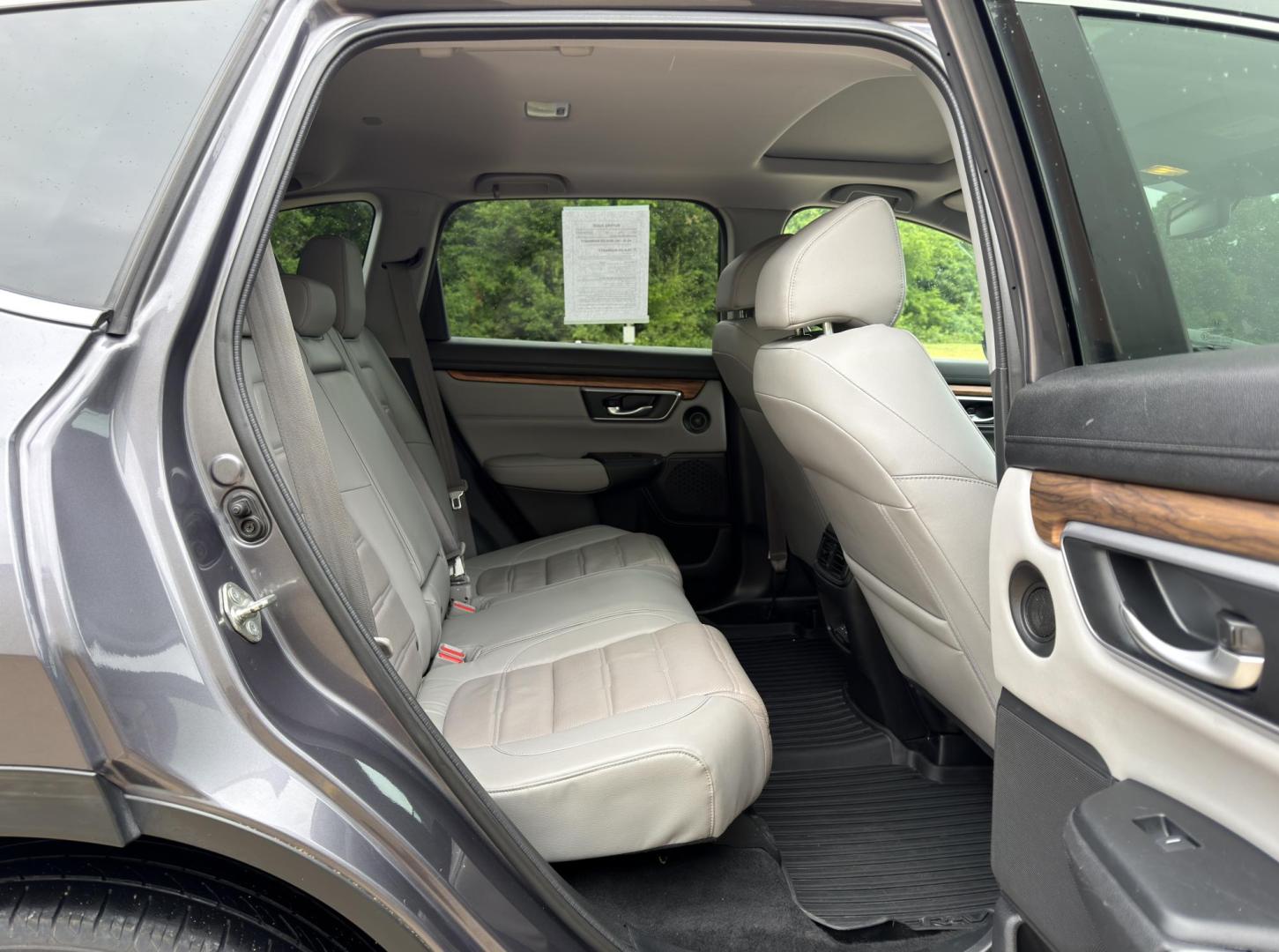 2018 GRAY /Gray Honda CR-V EX-L AWD (7FARW2H85JE) with an 1.5L 4 Cyl. engine, CVT transmission, located at 2990 Old Orchard Rd., Jackson, MO, 63755, 37.354214, -89.612106 - 2018 Honda CR-V EX-L 122xxx miles All Wheel Drive 1.5L 4 Cyl. Automatic Leather Backup Camera Power/Heated Seats Sunroof Bluetooth Remote Start Cruise Power Windows/Locks/Mirrors We have financing available and we accept trades! Fill out a credit application on our website or come by to - Photo#19