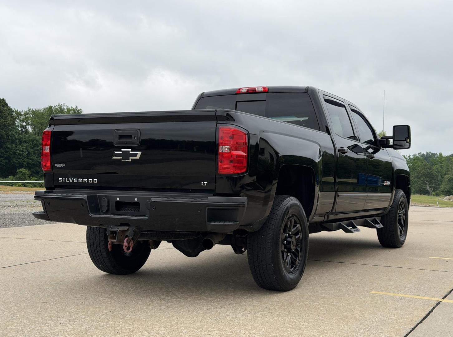 2018 BLACK /Black Chevrolet Silverado 2500HD LT Crew Cab 4WD (1GC1KVEG3JF) with an 6.0L V8 engine, Automatic transmission, located at 2990 Old Orchard Rd., Jackson, MO, 63755, 37.354214, -89.612106 - 2018 Chevrolet Silverado 2500HD LT 122xxx miles 4x4 6.0L V8 Automatic Navigation Backup Camera Power Driver Seat Bluetooth Remote Start Cruise Power Windows/Locks/Mirrors We have financing available and we accept trades! Fill out a credit application on our website or come by today! If - Photo#11
