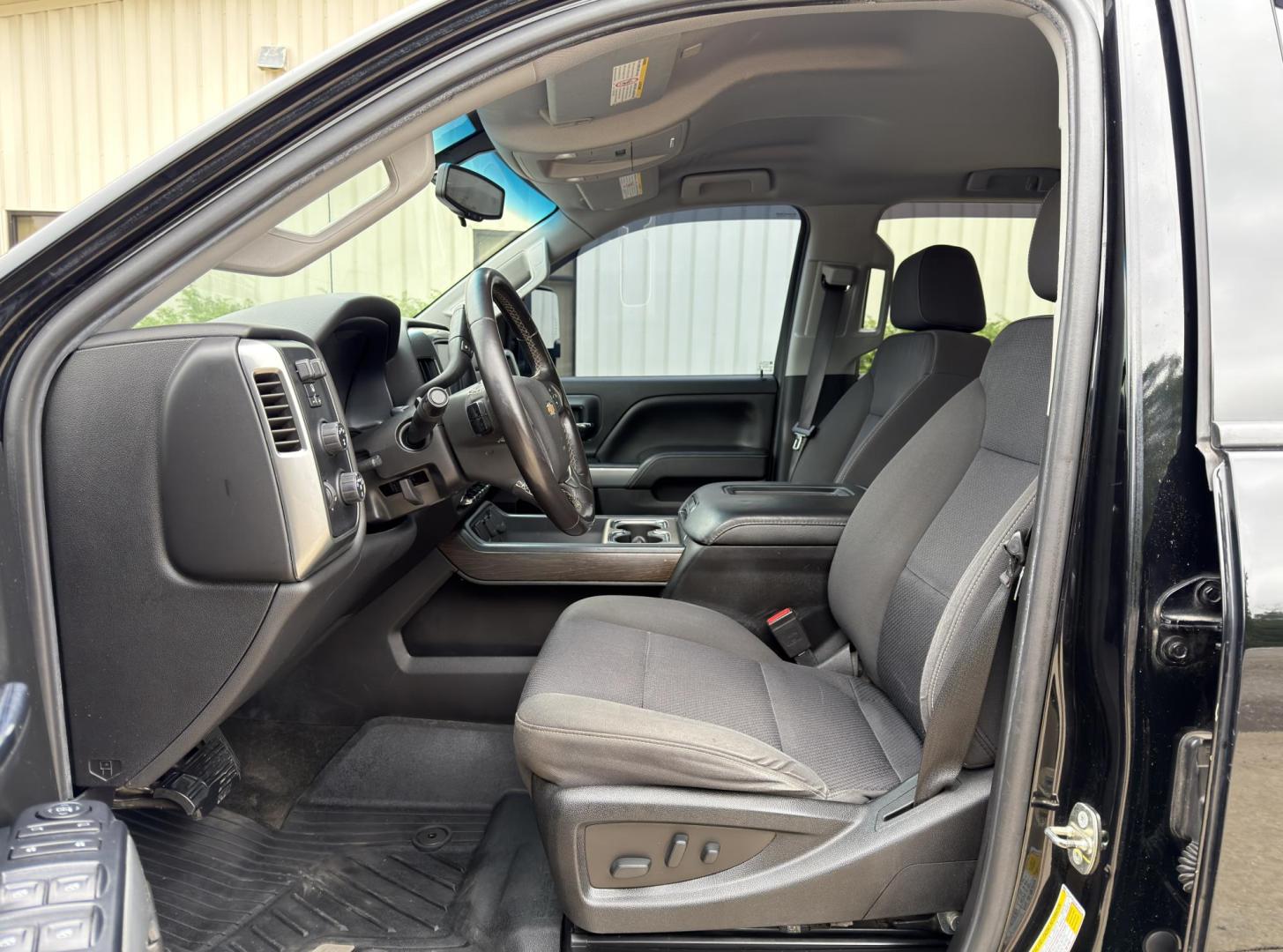 2018 BLACK /Black Chevrolet Silverado 2500HD LT Crew Cab 4WD (1GC1KVEG3JF) with an 6.0L V8 engine, Automatic transmission, located at 2990 Old Orchard Rd., Jackson, MO, 63755, 37.354214, -89.612106 - 2018 Chevrolet Silverado 2500HD LT 122xxx miles 4x4 6.0L V8 Automatic Navigation Backup Camera Power Driver Seat Bluetooth Remote Start Cruise Power Windows/Locks/Mirrors We have financing available and we accept trades! Fill out a credit application on our website or come by today! If - Photo#15