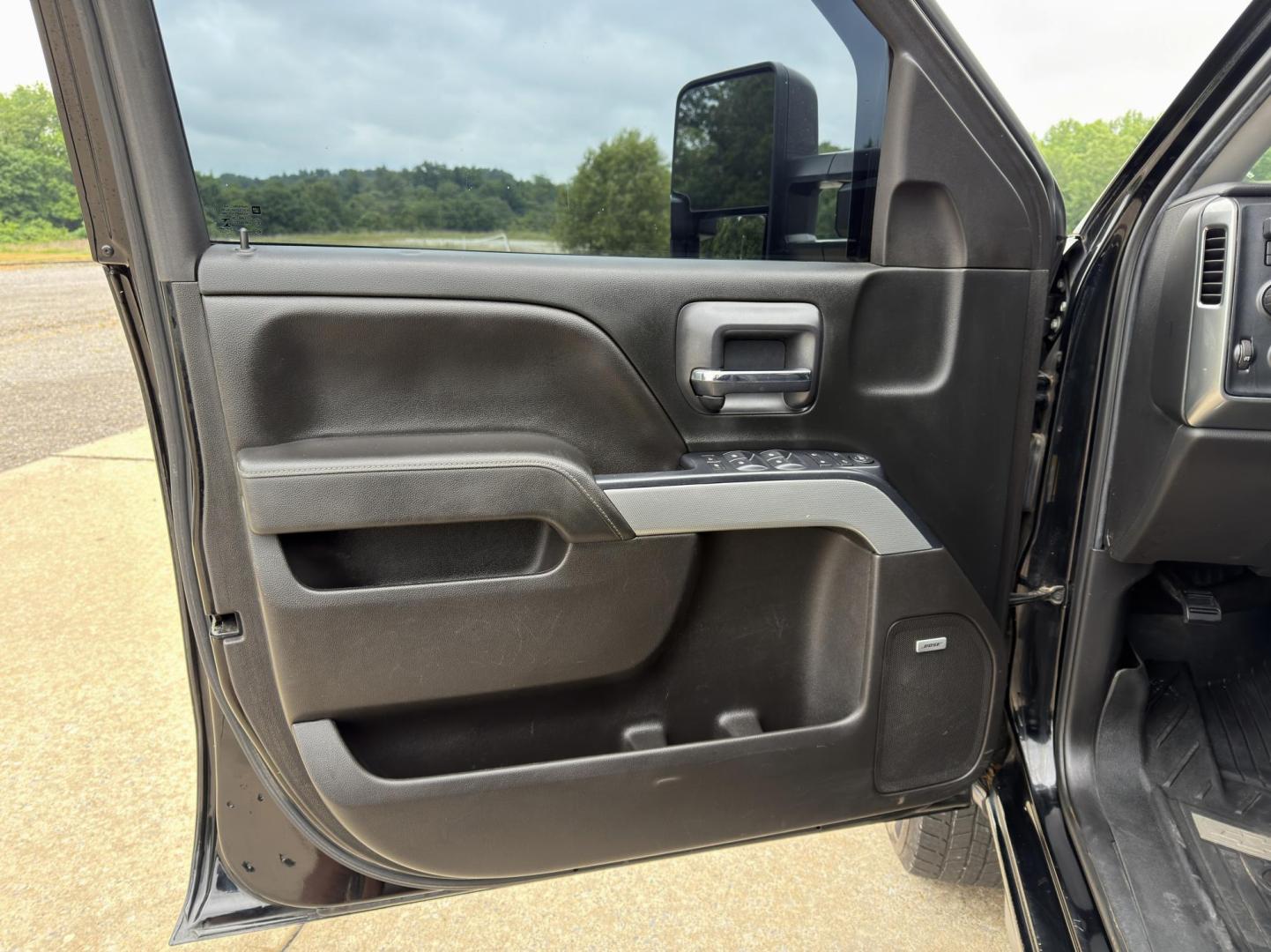 2018 BLACK /Black Chevrolet Silverado 2500HD LT Crew Cab 4WD (1GC1KVEG3JF) with an 6.0L V8 engine, Automatic transmission, located at 2990 Old Orchard Rd., Jackson, MO, 63755, 37.354214, -89.612106 - 2018 Chevrolet Silverado 2500HD LT 122xxx miles 4x4 6.0L V8 Automatic Navigation Backup Camera Power Driver Seat Bluetooth Remote Start Cruise Power Windows/Locks/Mirrors We have financing available and we accept trades! Fill out a credit application on our website or come by today! If - Photo#14