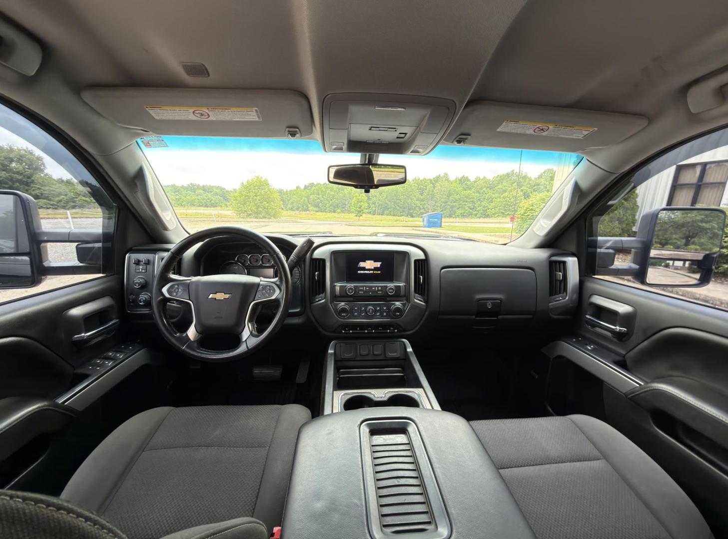 2018 BLACK /Black Chevrolet Silverado 2500HD LT Crew Cab 4WD (1GC1KVEG3JF) with an 6.0L V8 engine, Automatic transmission, located at 2990 Old Orchard Rd., Jackson, MO, 63755, 37.354214, -89.612106 - 2018 Chevrolet Silverado 2500HD LT 122xxx miles 4x4 6.0L V8 Automatic Navigation Backup Camera Power Driver Seat Bluetooth Remote Start Cruise Power Windows/Locks/Mirrors We have financing available and we accept trades! Fill out a credit application on our website or come by today! If - Photo#22