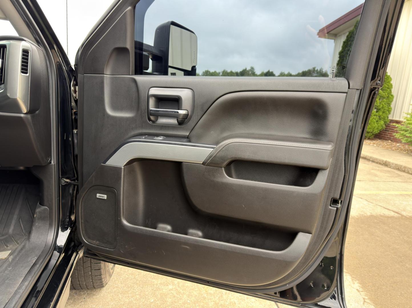 2018 BLACK /Black Chevrolet Silverado 2500HD LT Crew Cab 4WD (1GC1KVEG3JF) with an 6.0L V8 engine, Automatic transmission, located at 2990 Old Orchard Rd., Jackson, MO, 63755, 37.354214, -89.612106 - 2018 Chevrolet Silverado 2500HD LT 122xxx miles 4x4 6.0L V8 Automatic Navigation Backup Camera Power Driver Seat Bluetooth Remote Start Cruise Power Windows/Locks/Mirrors We have financing available and we accept trades! Fill out a credit application on our website or come by today! If - Photo#16